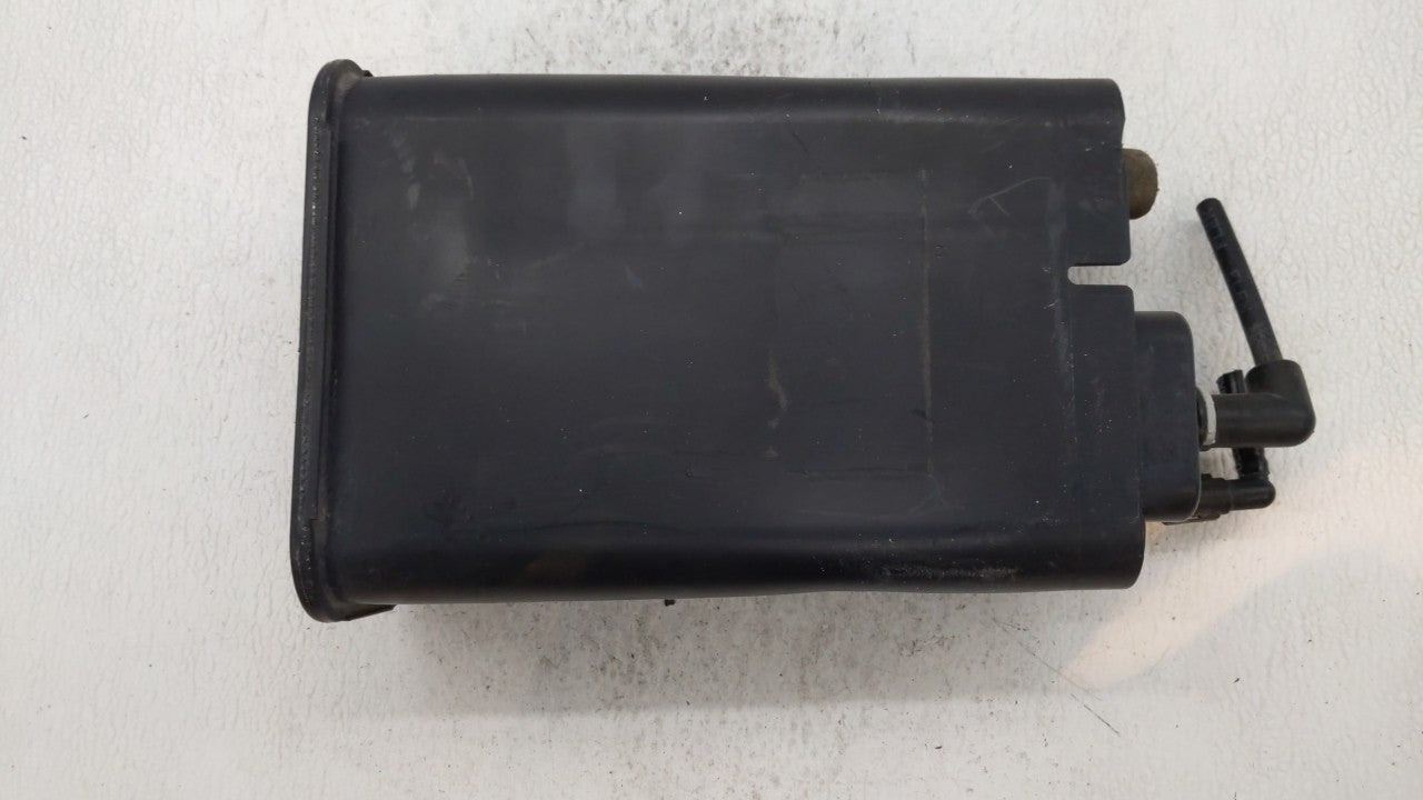1999 Gmc 3500 Fuel Vapor Charcoal Canister - Oemusedautoparts1.com