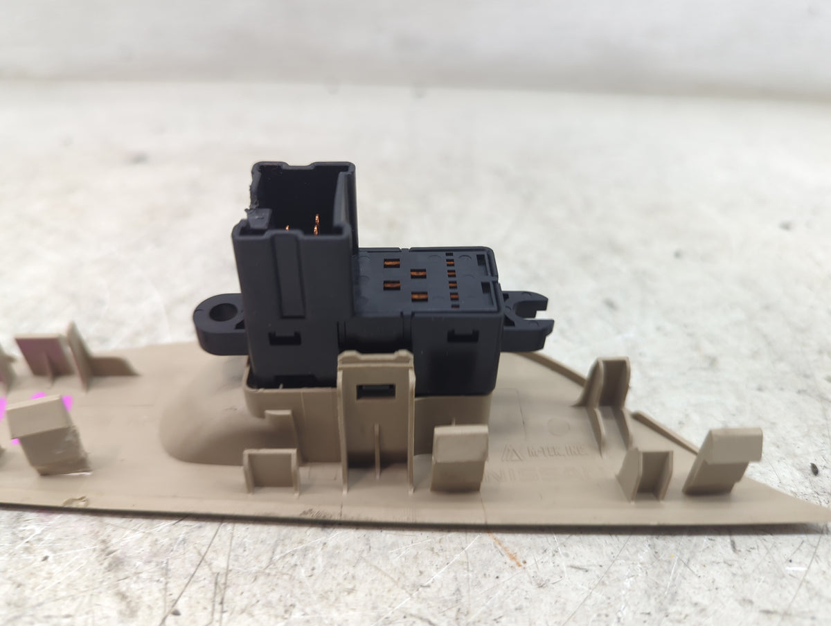1999 Gmc Chevrolet Passenger Right Rear Power Window Switch 82961 3ta0 - Oemusedautoparts1.com