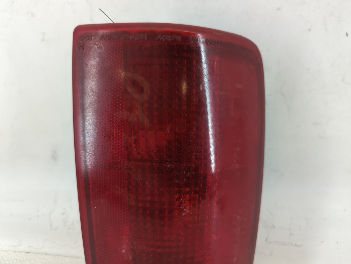 1999 Gmc Envoy Tail Light Assembly Passenger Right OEM P/N:16518500 Fits OEM Used Auto Parts - Oemusedautoparts1.com