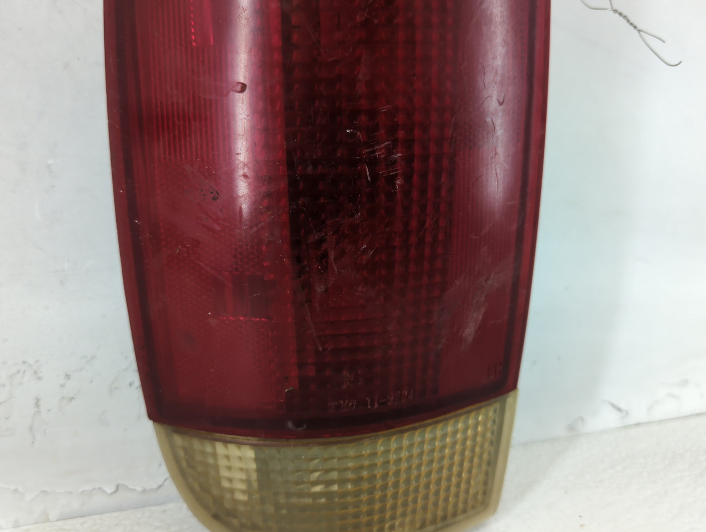 1999 Gmc Envoy Tail Light Assembly Driver Left OEM P/N:11-3204B Fits OEM Used Auto Parts - Oemusedautoparts1.com