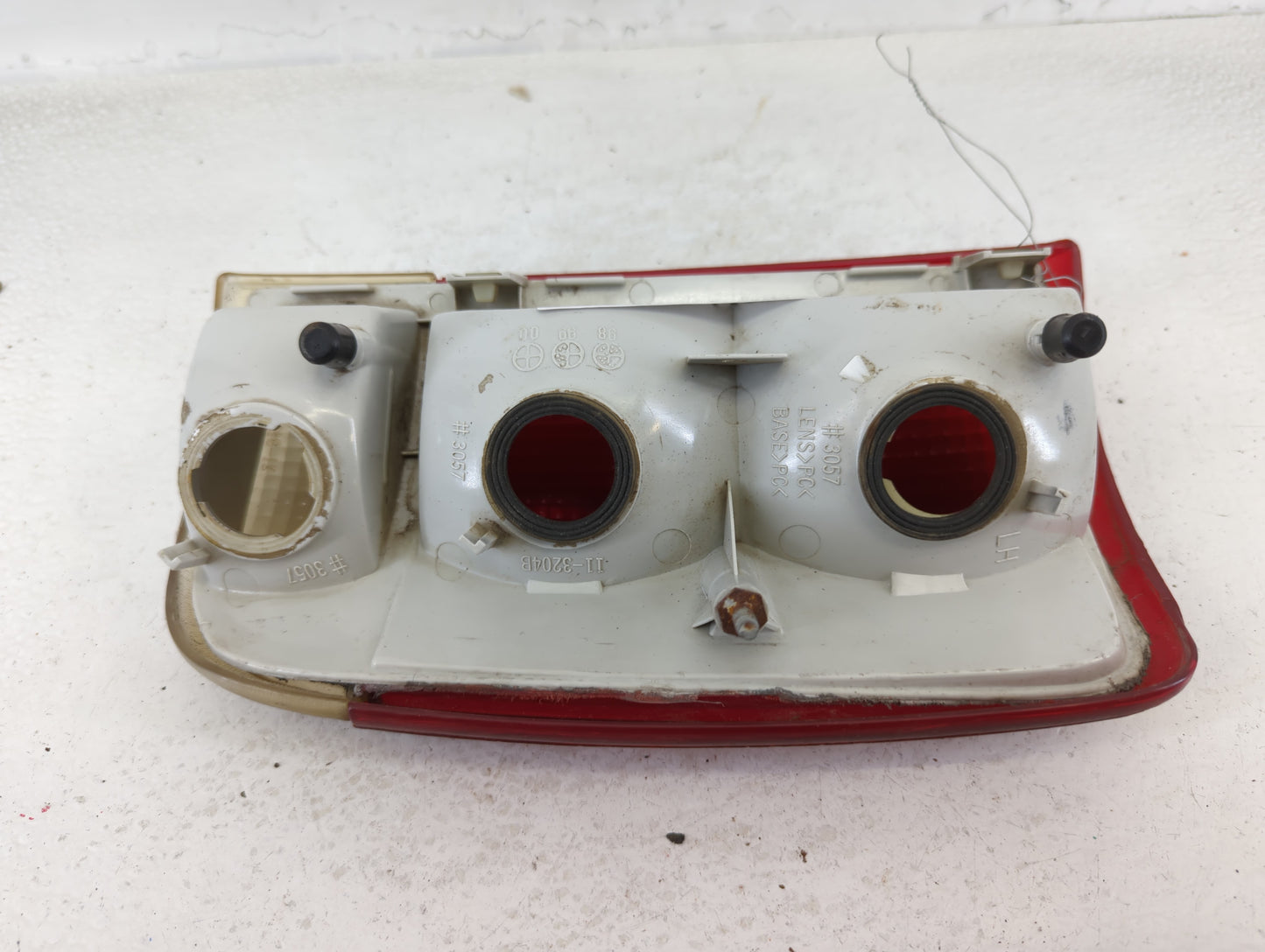 1999 Gmc Envoy Tail Light Assembly Driver Left OEM P/N:11-3204B Fits OEM Used Auto Parts - Oemusedautoparts1.com