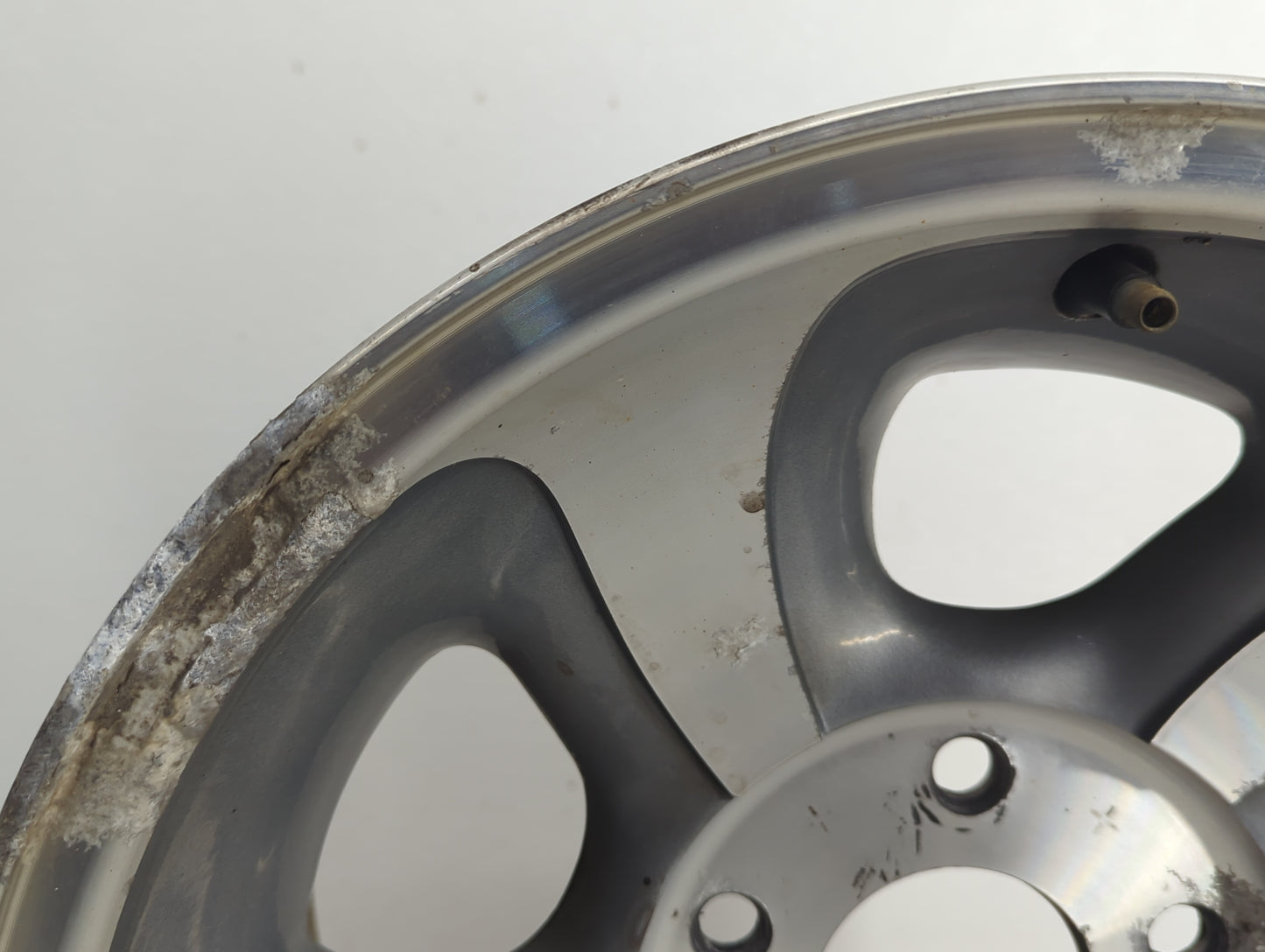 Gmc Jimmy Oem Wheel Rim - Oemusedautoparts1.com