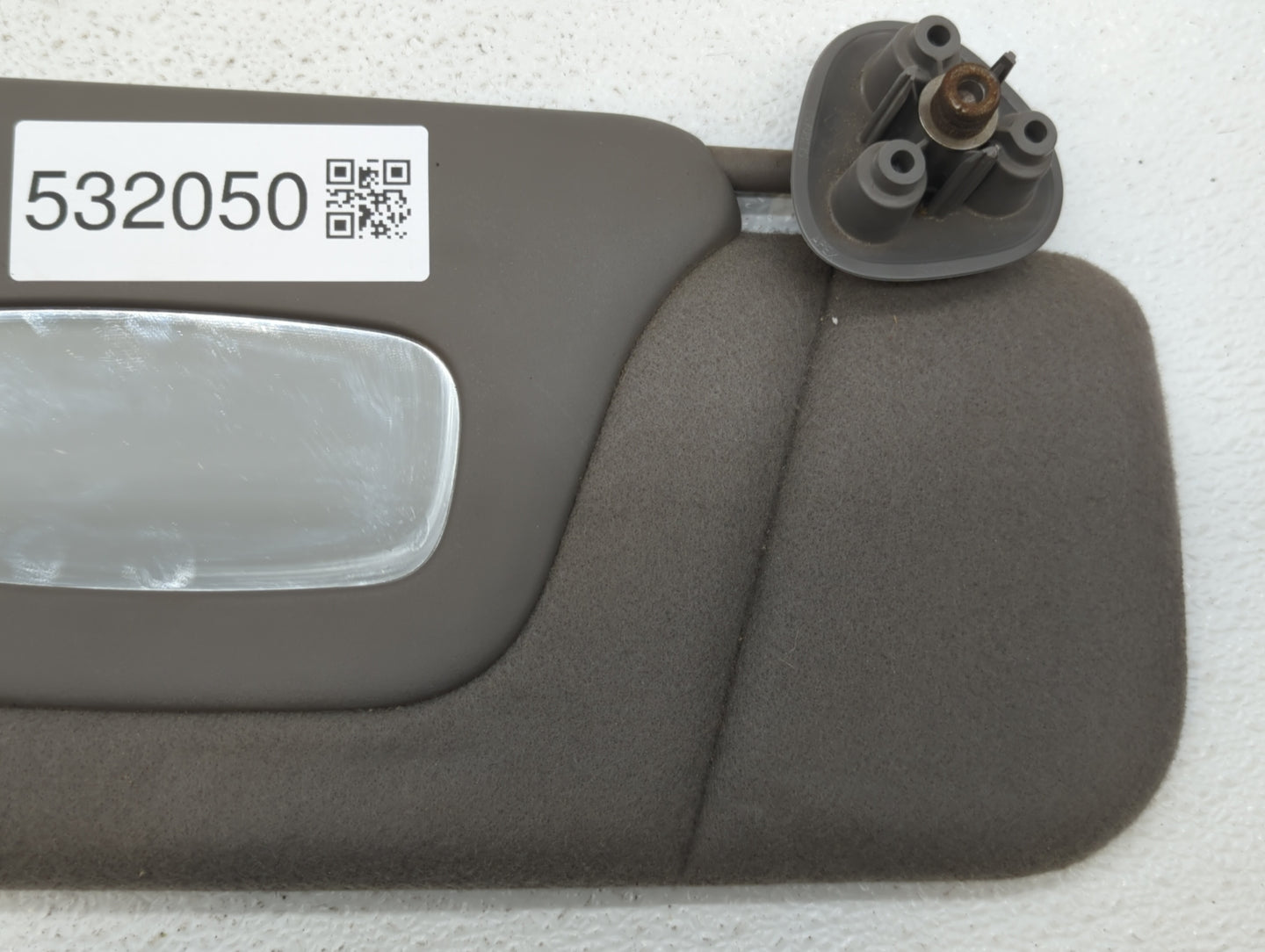 1999 Gmc Sierra 1500 Sun Visor Shade Replacement Passenger Right Mirror Fits OEM Used Auto Parts - Oemusedautoparts1.com