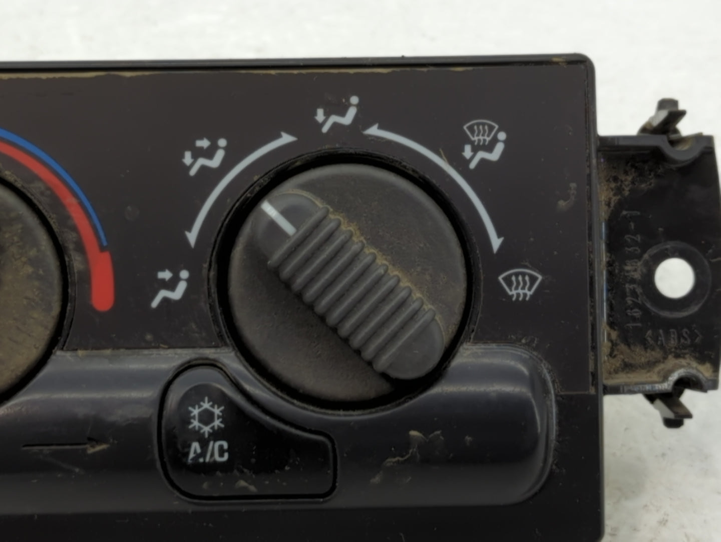 1999-2002 Gmc Sierra 1500 Climate Control Module Temperature AC/Heater Replacement P/N:9064 09361355 Fits Fits 1999 2000 200