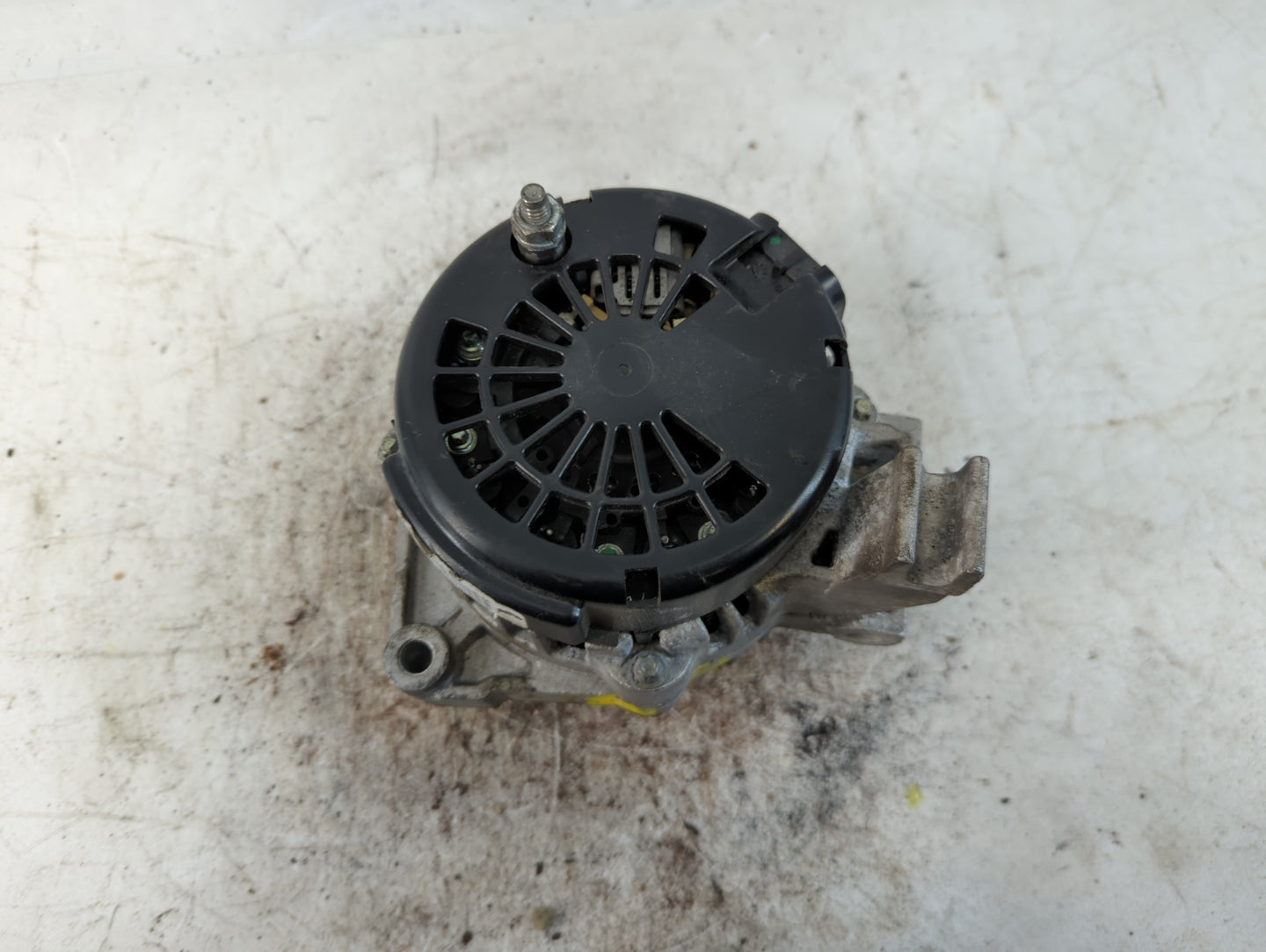 1999 Gmc Sierra 1500 Alternator Replacement Generator Charging Assembly Engine OEM Fits OEM Used Auto Parts - Oemusedautopar