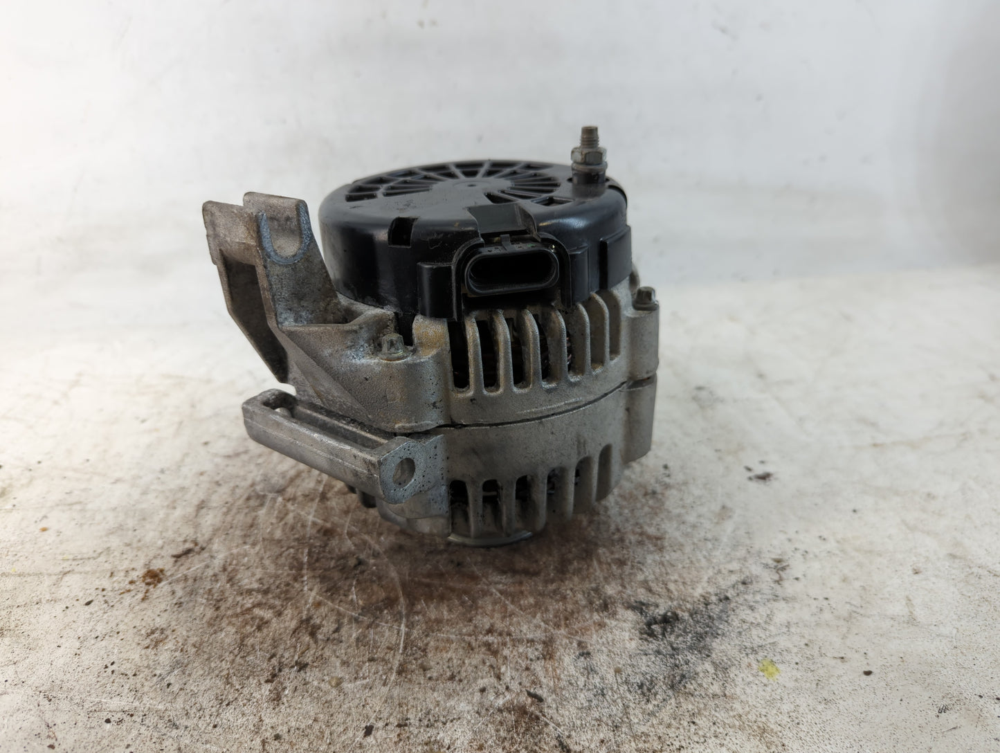 1999 Gmc Sierra 1500 Alternator Replacement Generator Charging Assembly Engine OEM Fits OEM Used Auto Parts - Oemusedautopar