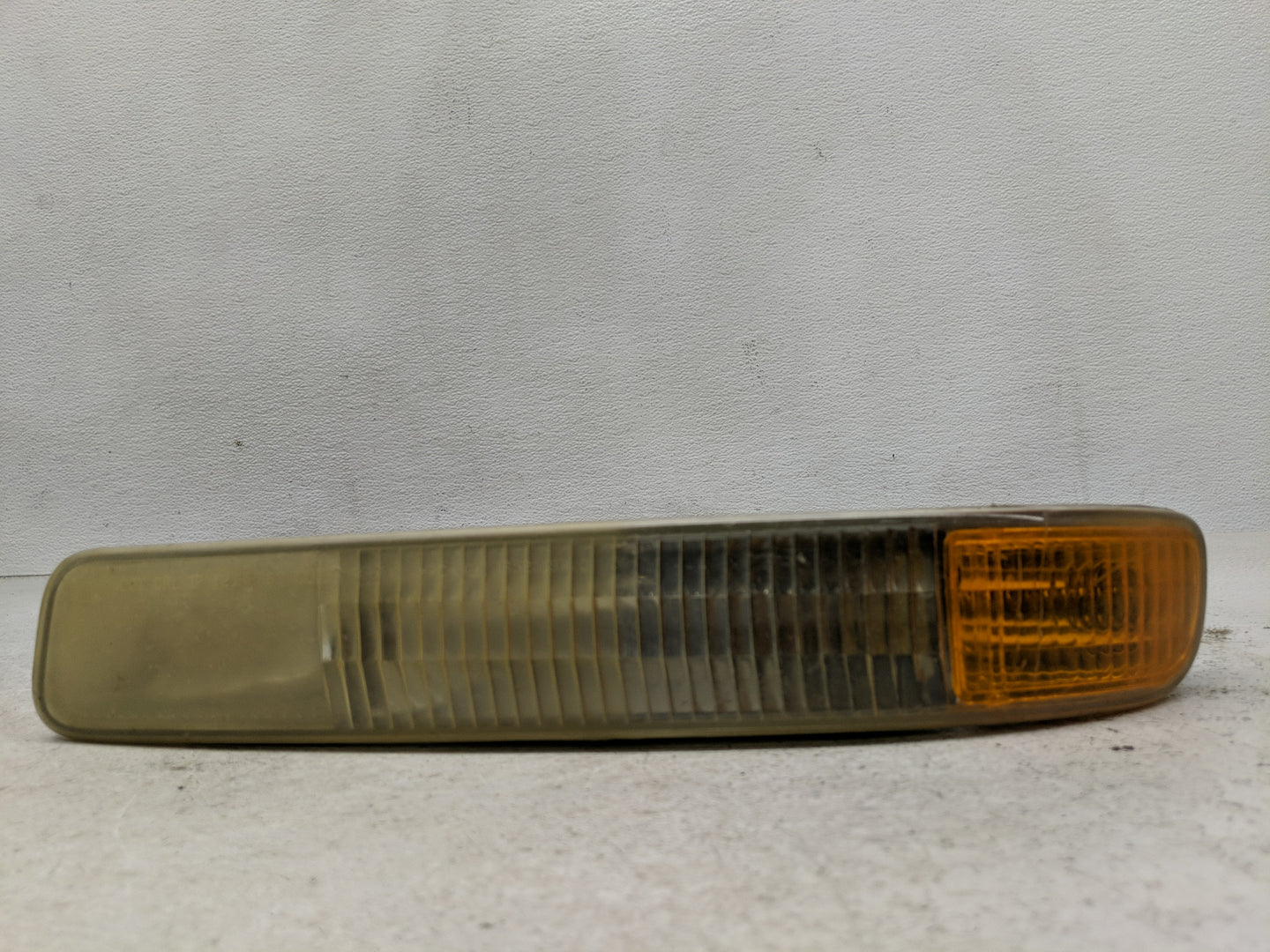 1999-2004 Gmc Sierra 2500 Driver Left Oem Front Light Lamp - Oemusedautoparts1.com