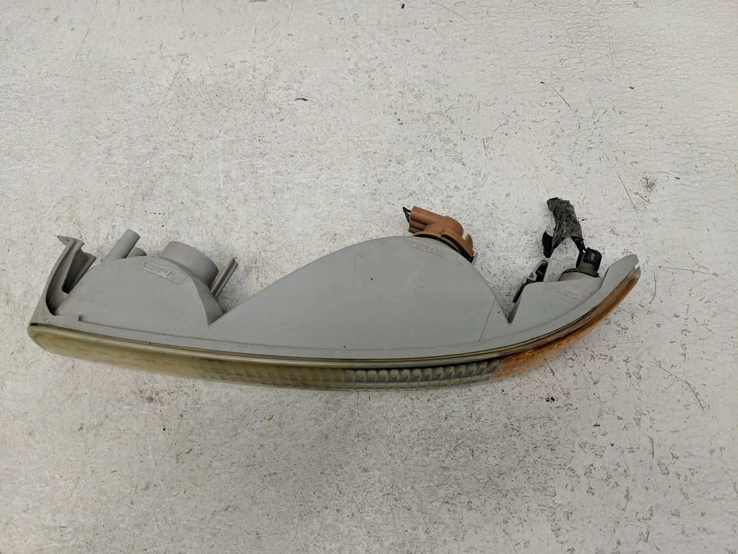 1999-2004 Gmc Sierra 2500 Driver Left Oem Front Light Lamp - Oemusedautoparts1.com