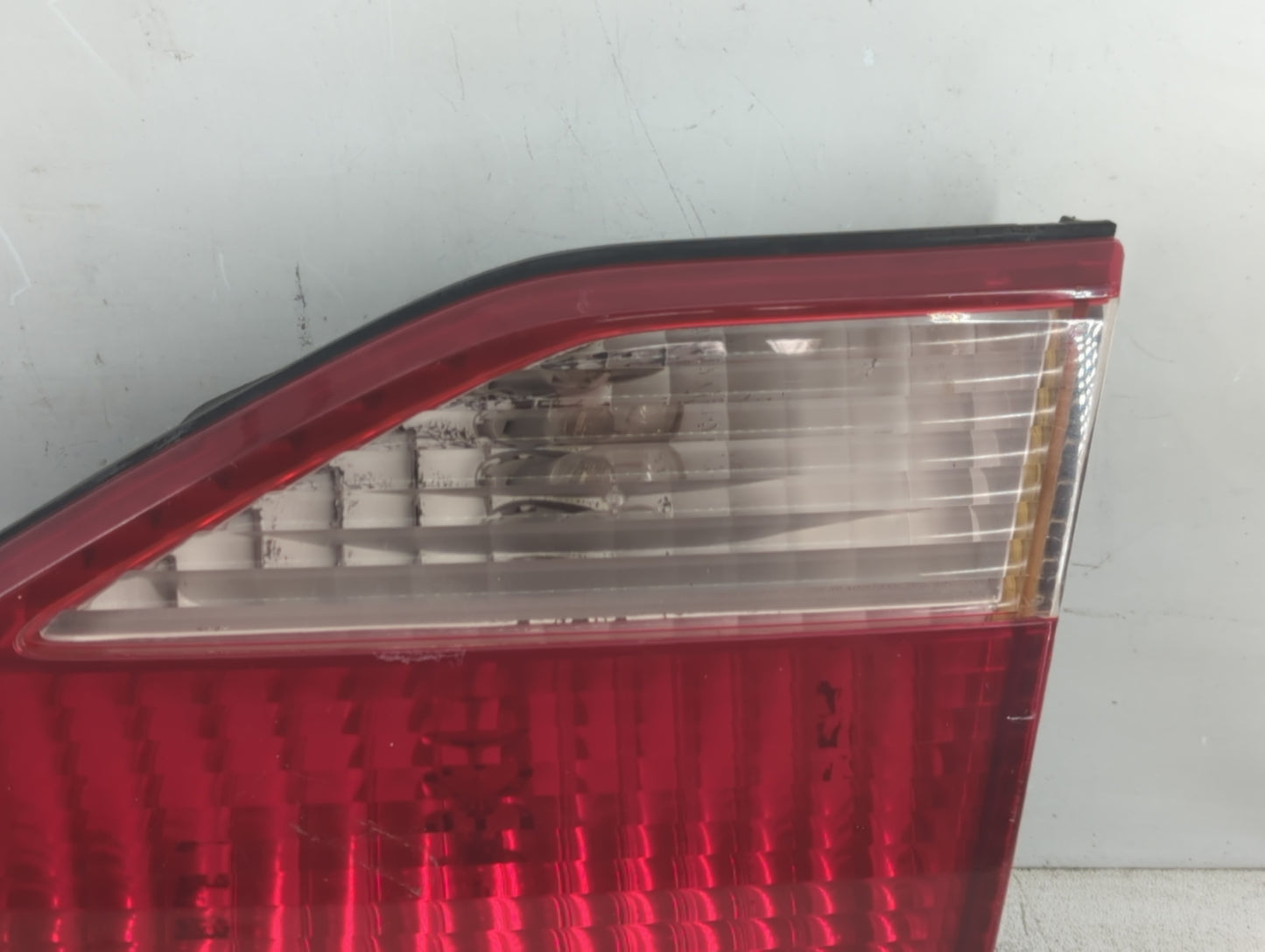 1998-2000 Honda Accord Tail Light Assembly Driver Left OEM P/N:7440 Fits Fits 1998 1999 2000 OEM Used Auto Parts - Oemusedau