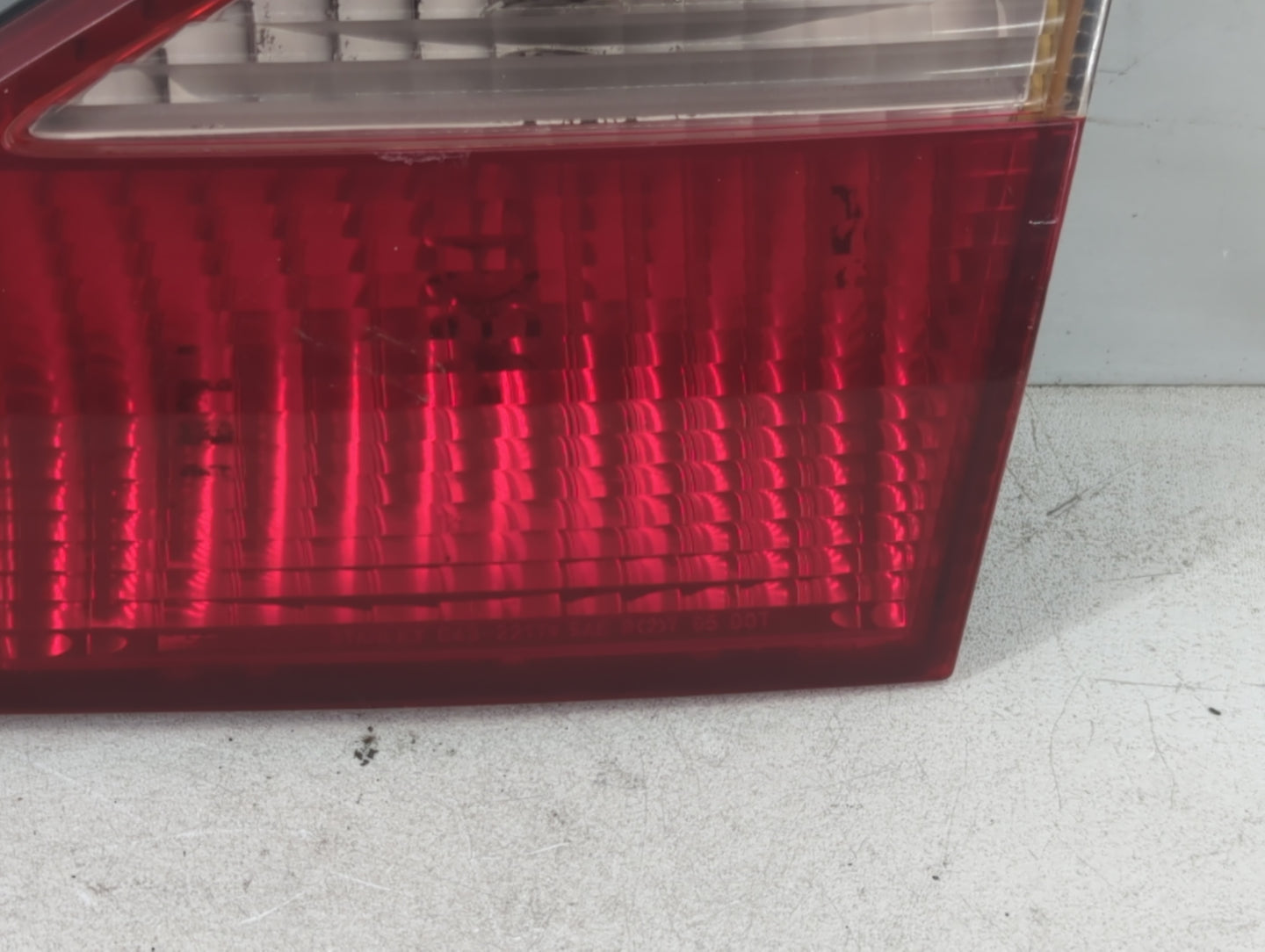 1998-2000 Honda Accord Tail Light Assembly Driver Left OEM P/N:7440 Fits Fits 1998 1999 2000 OEM Used Auto Parts - Oemusedau