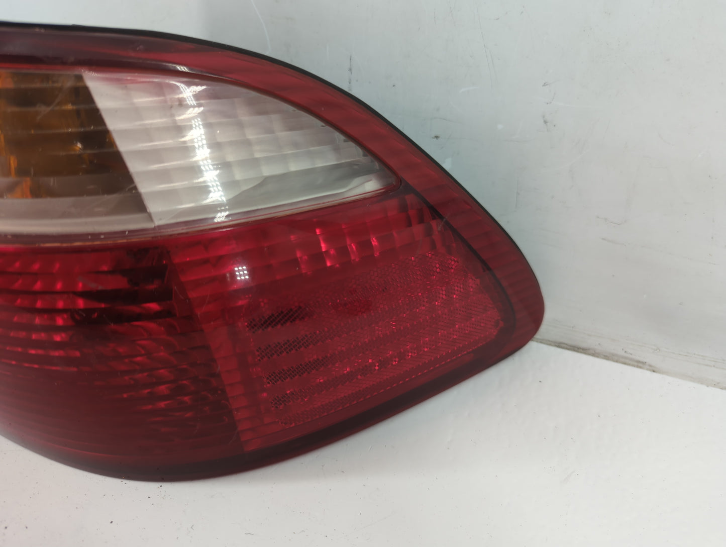 1998-2002 Honda Accord Tail Light Assembly Driver Left OEM Fits Fits 1998 1999 2000 2001 2002 OEM Used Auto Parts - Oemuseda