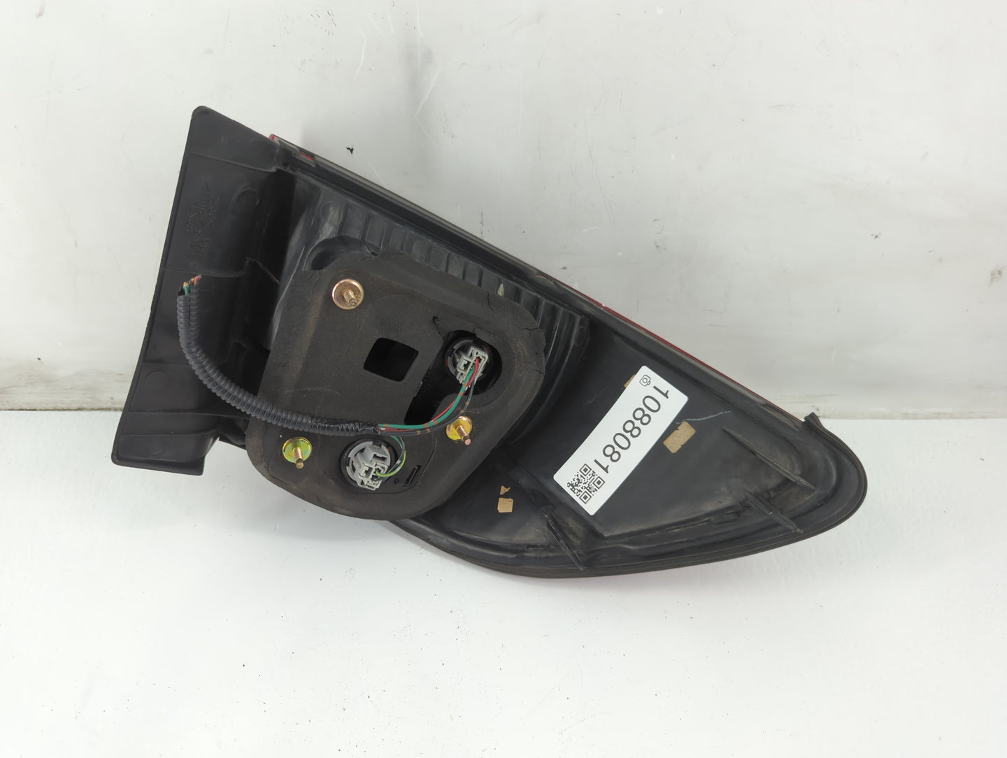 1998-2002 Honda Accord Tail Light Assembly Driver Left OEM Fits Fits 1998 1999 2000 2001 2002 OEM Used Auto Parts - Oemuseda