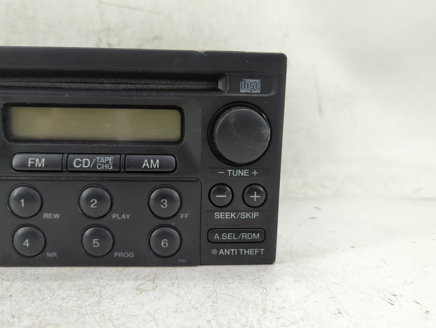 1998-2000 Honda Accord Radio AM FM Cd Player Receiver Replacement P/N:39100-S84-A210 Fits Fits 1998 1999 2000 OEM Used Auto 