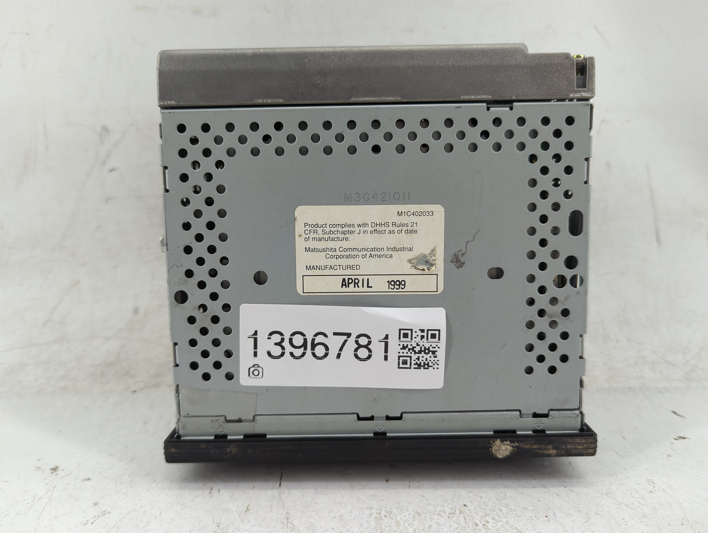 1998-2000 Honda Accord Radio AM FM Cd Player Receiver Replacement P/N:39100-S84-A210 Fits Fits 1998 1999 2000 OEM Used Auto 