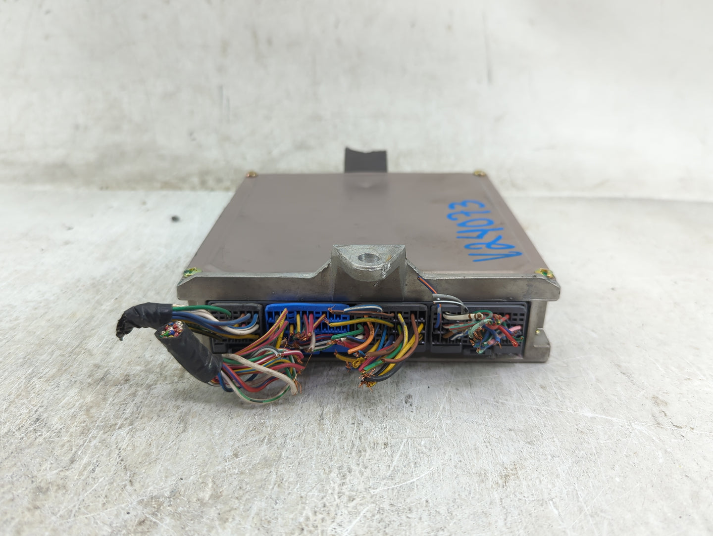 1998-1999 Honda Accord PCM Engine Control Computer ECU ECM PCU OEM P/N:37820-PAA-L61 Fits Fits 1998 1999 OEM Used Auto Parts