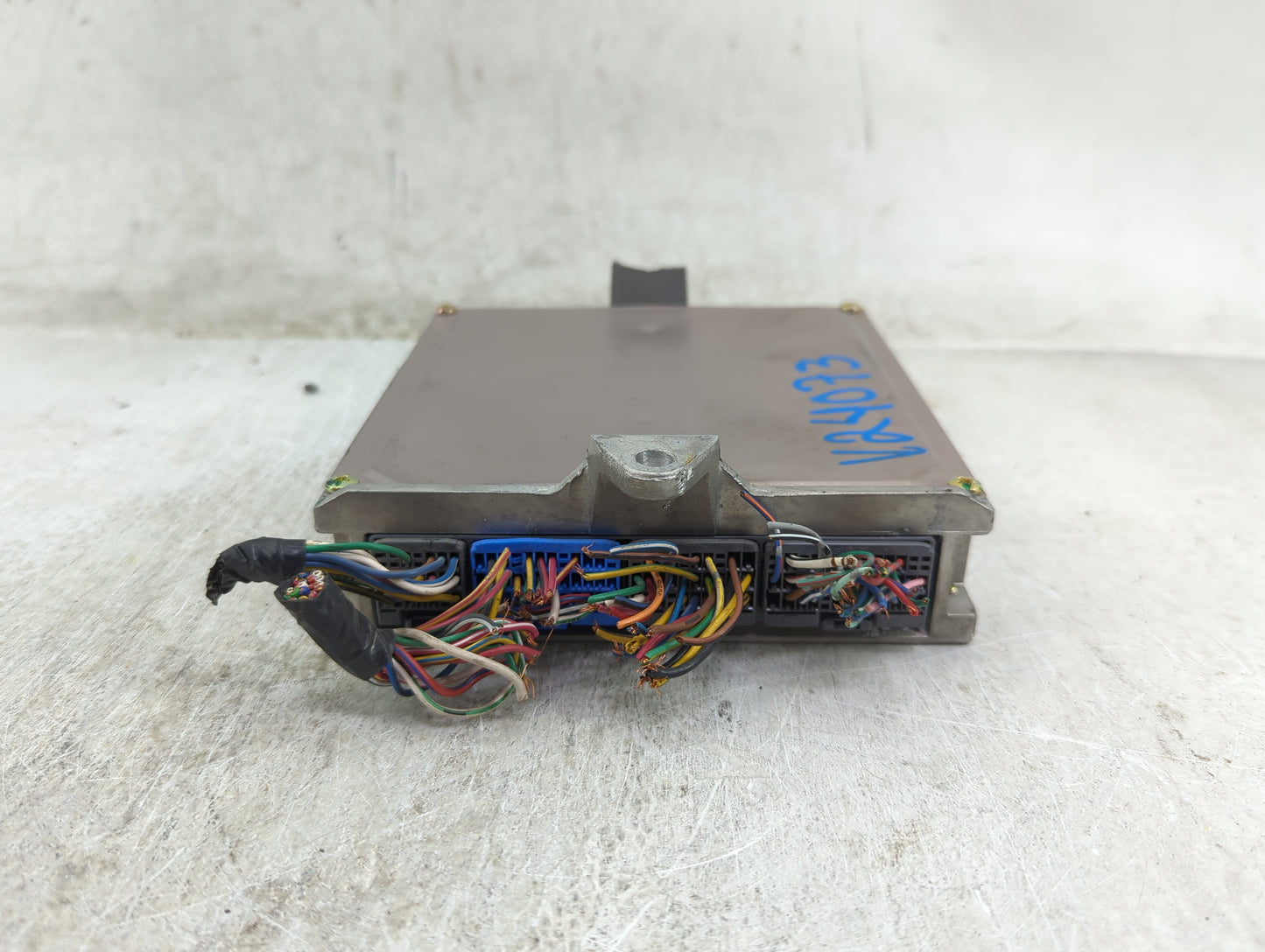1998-1999 Honda Accord PCM Engine Control Computer ECU ECM PCU OEM P/N:37820-PAA-L61 Fits Fits 1998 1999 OEM Used Auto Parts