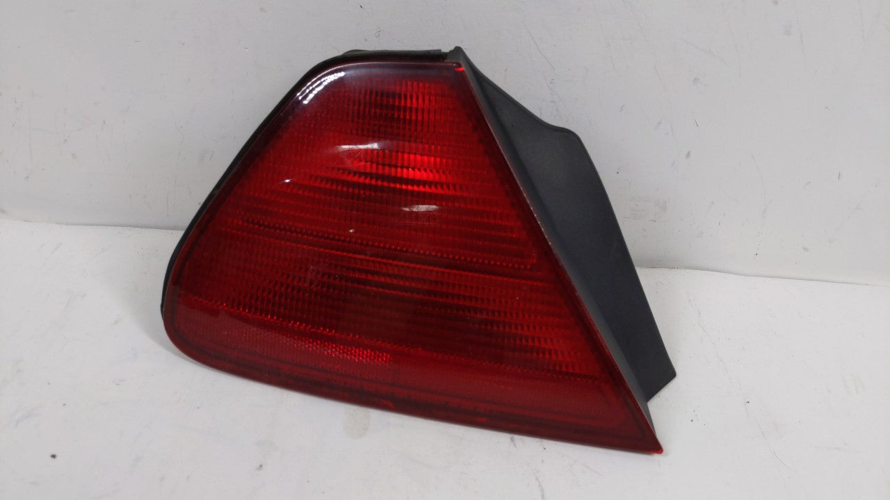 1998-2002 Honda Accord Tail Light Assembly Driver Left OEM Fits Fits 1998 1999 2000 2001 2002 OEM Used Auto Parts - Oemuseda