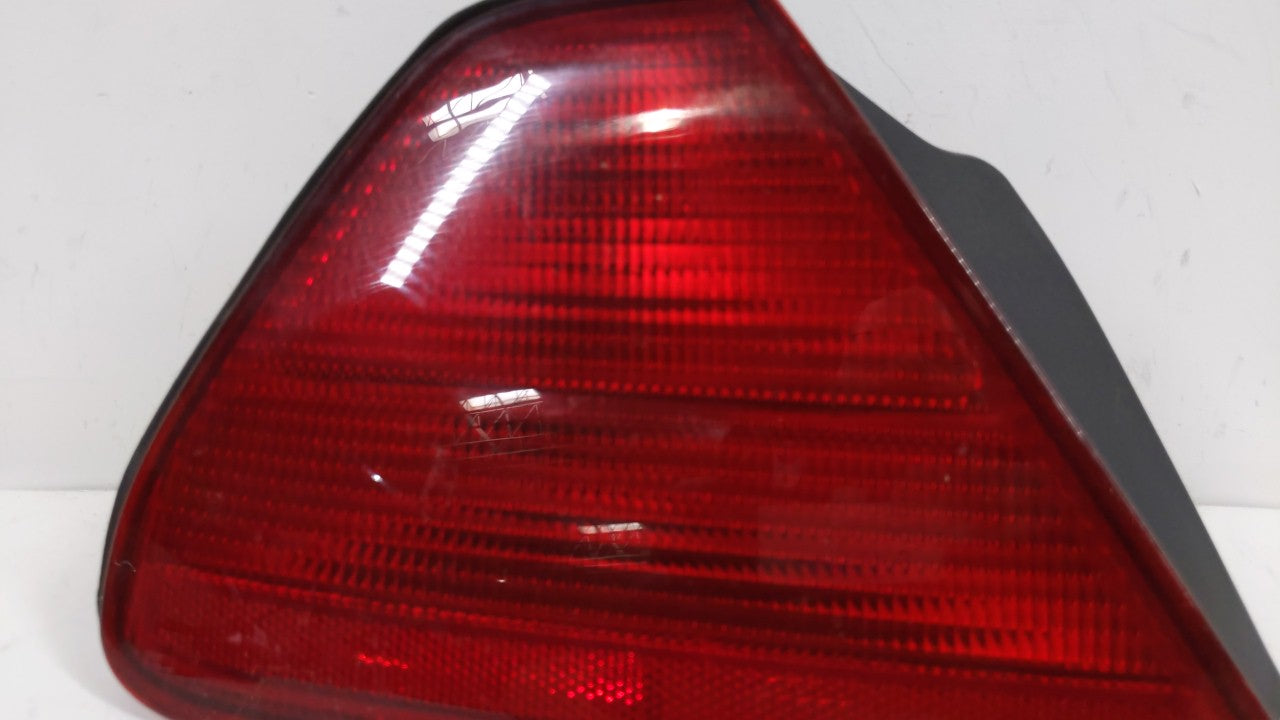 1998-2002 Honda Accord Tail Light Assembly Driver Left OEM Fits Fits 1998 1999 2000 2001 2002 OEM Used Auto Parts - Oemuseda