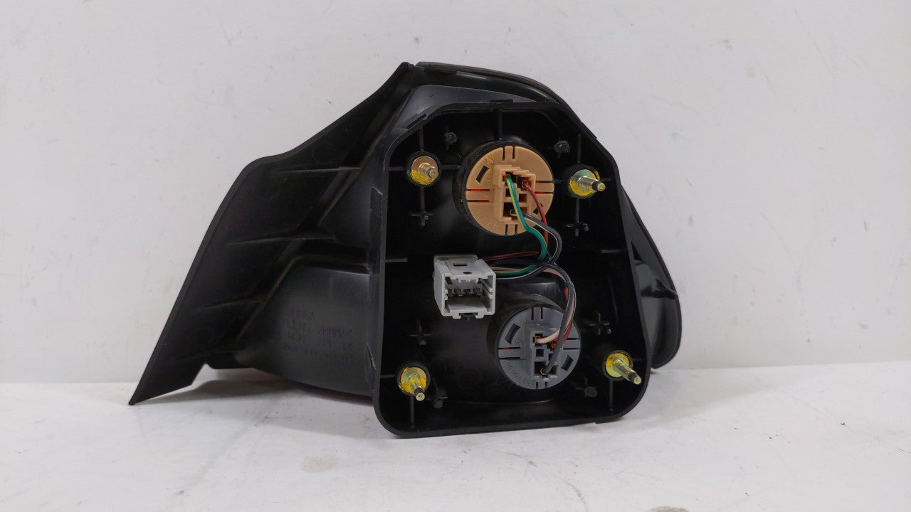 1998-2002 Honda Accord Tail Light Assembly Driver Left OEM Fits Fits 1998 1999 2000 2001 2002 OEM Used Auto Parts - Oemuseda