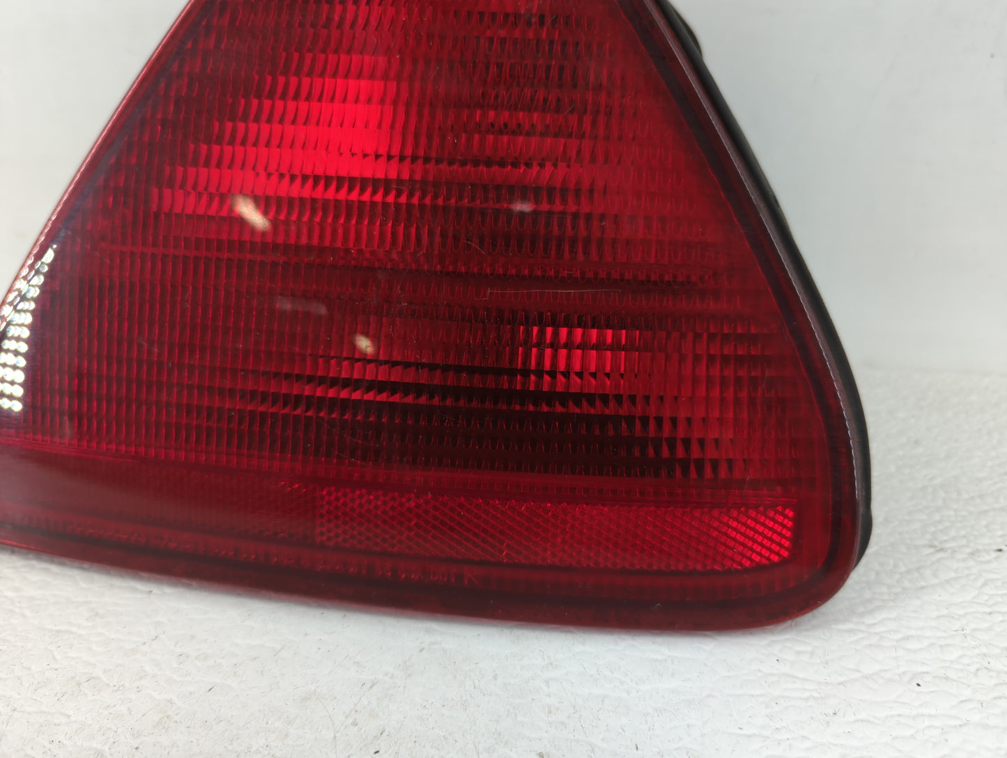 1998-2000 Honda Accord Tail Light Assembly Passenger Right OEM P/N:2VA 938 864 Fits Fits 1998 1999 2000 OEM Used Auto Parts 