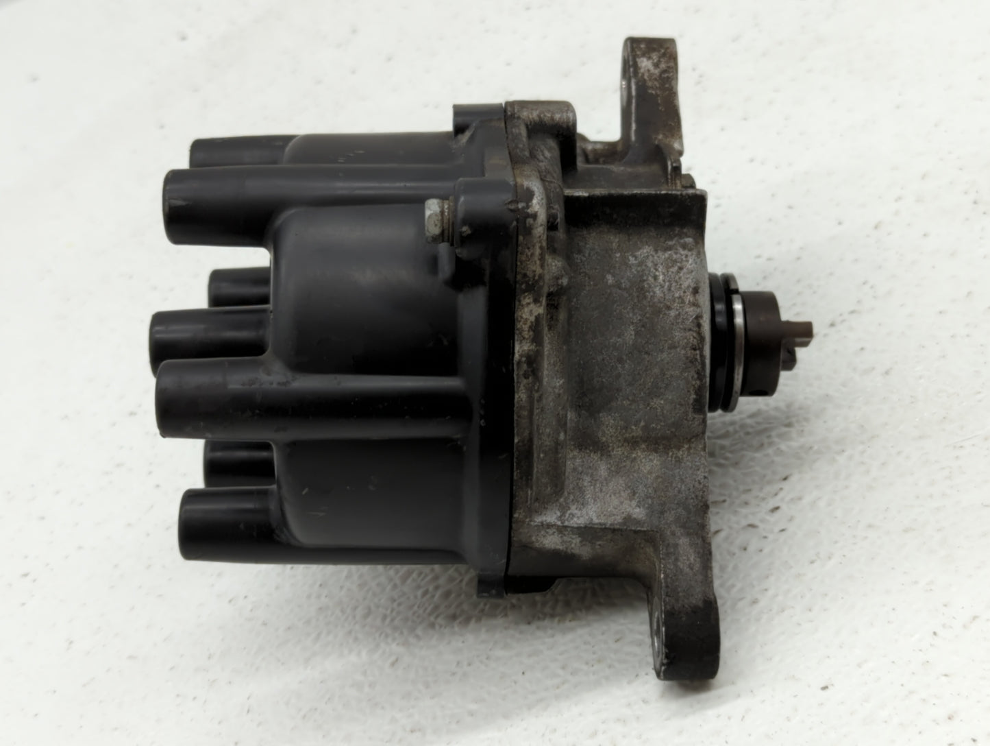 1999 Honda Accord Engine Ignition Distributor OEM P/N:D6P96-01 Fits OEM Used Auto Parts - Oemusedautoparts1.com