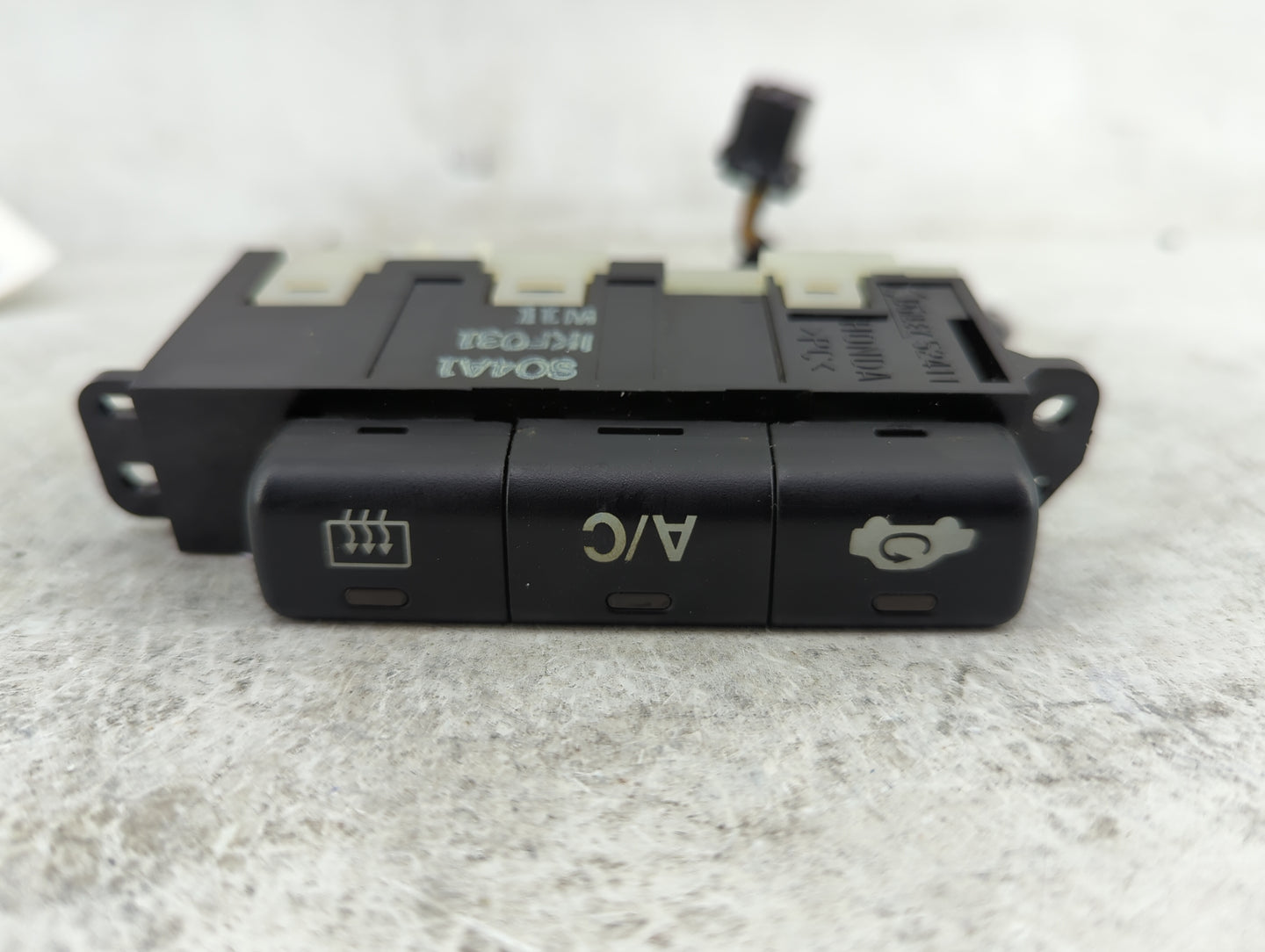 1999-2000 Honda Civic Climate Control Module Temperature AC/Heater Replacement P/N:S04A1 1KF031 Fits Fits 1999 2000 OEM Used