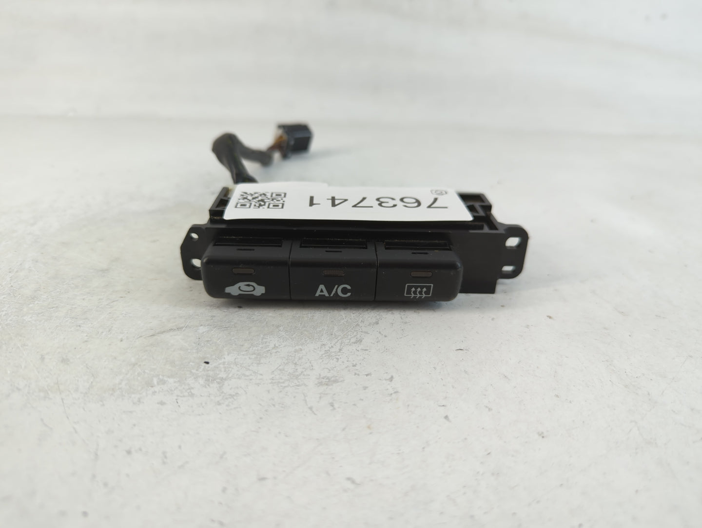 1999-2000 Honda Civic Climate Control Module Temperature AC/Heater Replacement P/N:IKH09 Fits Fits 1999 2000 OEM Used Auto P