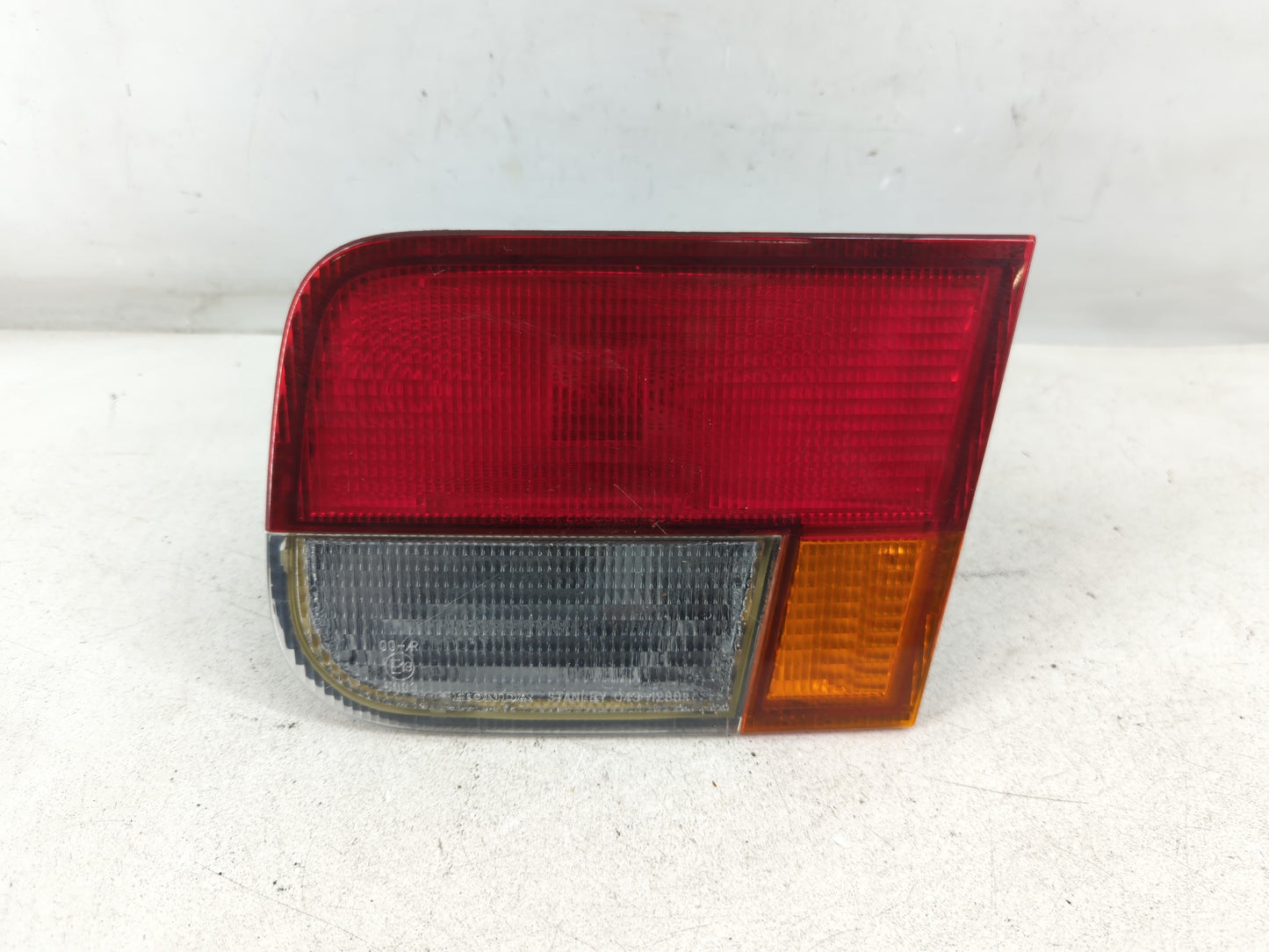 1999-2000 Honda Civic Tail Light Assembly Driver Left OEM P/N:043-1280 Fits Fits 1999 2000 OEM Used Auto Parts - Oemusedauto