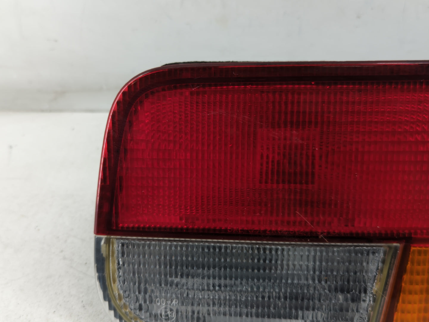 1999-2000 Honda Civic Tail Light Assembly Driver Left OEM P/N:043-1280 Fits Fits 1999 2000 OEM Used Auto Parts - Oemusedauto