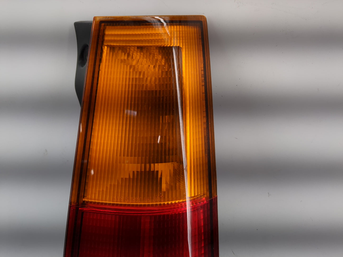 1999 Honda Cr-V Tail Light Assembly Passenger Right OEM P/N:043-2200 Fits OEM Used Auto Parts - Oemusedautoparts1.com