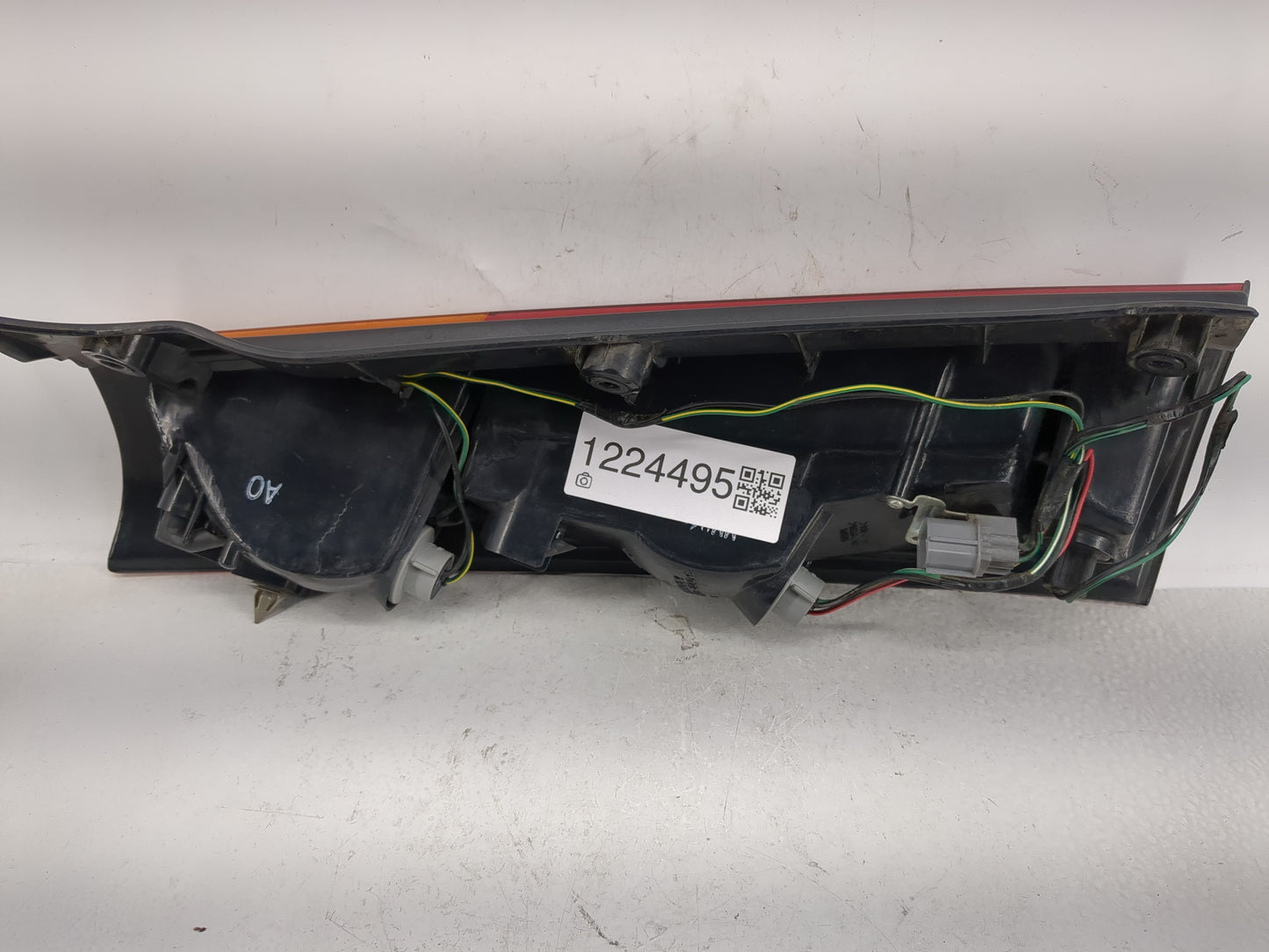 1999 Honda Cr-V Tail Light Assembly Passenger Right OEM P/N:043-2200 Fits OEM Used Auto Parts - Oemusedautoparts1.com