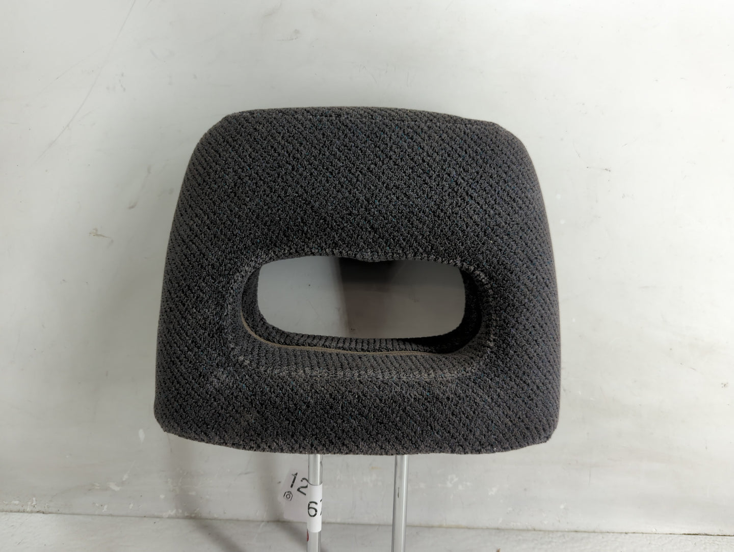 1998-2001 Honda Cr-V Headrest Head Rest Front Driver Passenger Seat Fits Fits 1998 1999 2000 2001 OEM Used Auto Parts - Oemu