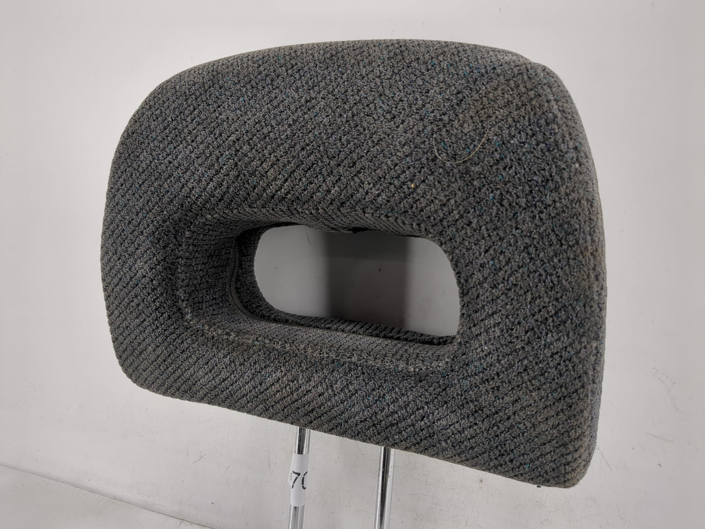 1998-2001 Honda Cr-V Headrest Head Rest Rear Seat Fits Fits 1998 1999 2000 2001 OEM Used Auto Parts - Oemusedautoparts1.com