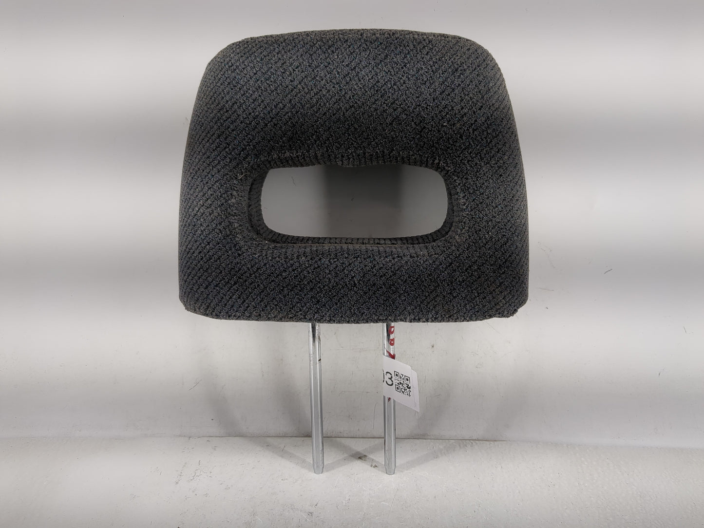 1998-2001 Honda Cr-V Headrest Head Rest Rear Seat Fits Fits 1998 1999 2000 2001 OEM Used Auto Parts - Oemusedautoparts1.com