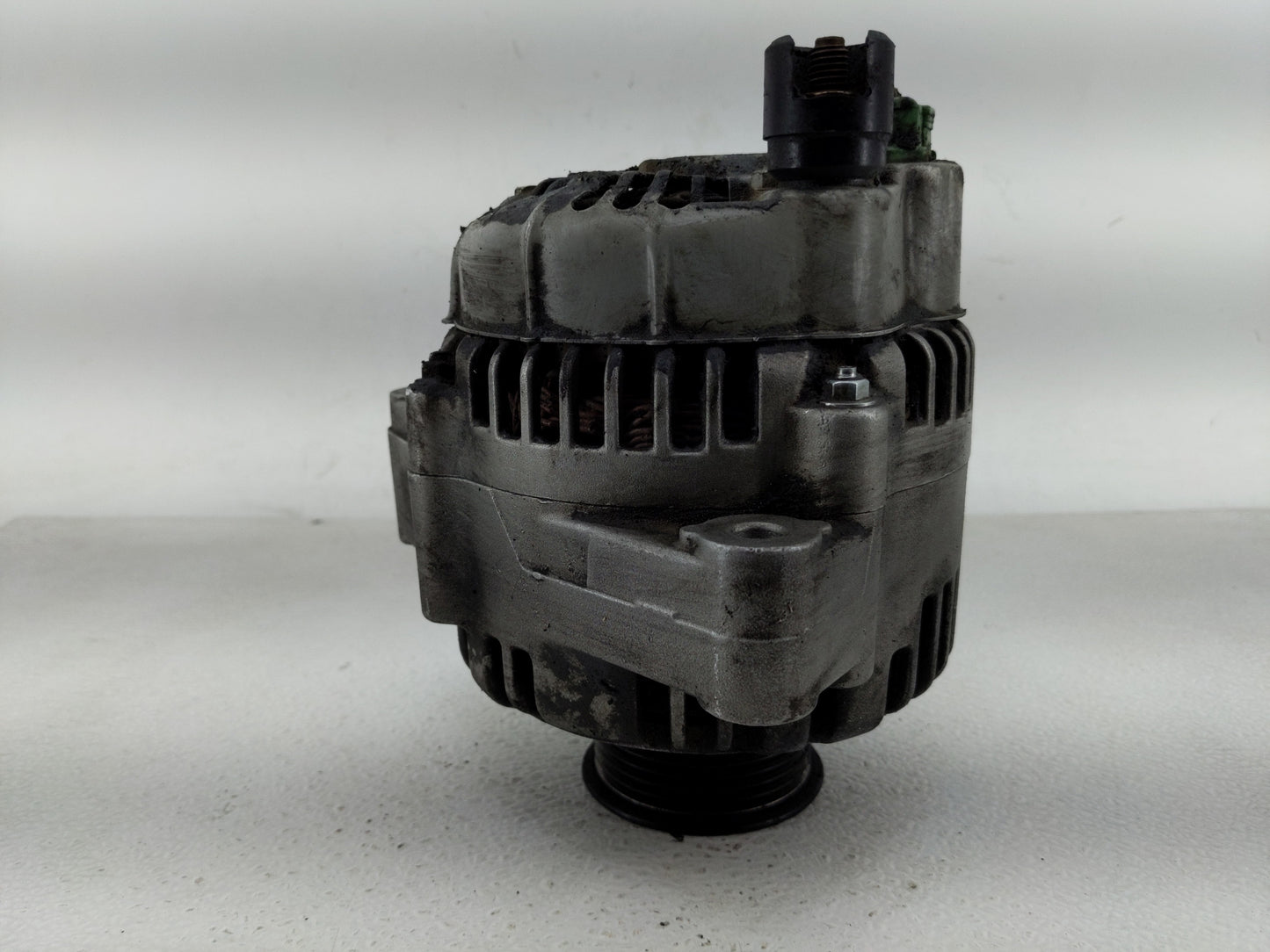 1999-2001 Honda Odyssey Alternator Replacement Generator Charging Assembly Engine OEM Fits Fits 1999 2000 2001 OEM Used Auto