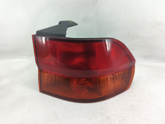 1999-2001 Honda Odyssey Tail Light Assembly Passenger Right OEM Fits Fits 1999 2000 2001 OEM Used Auto Parts - Oemusedautopa