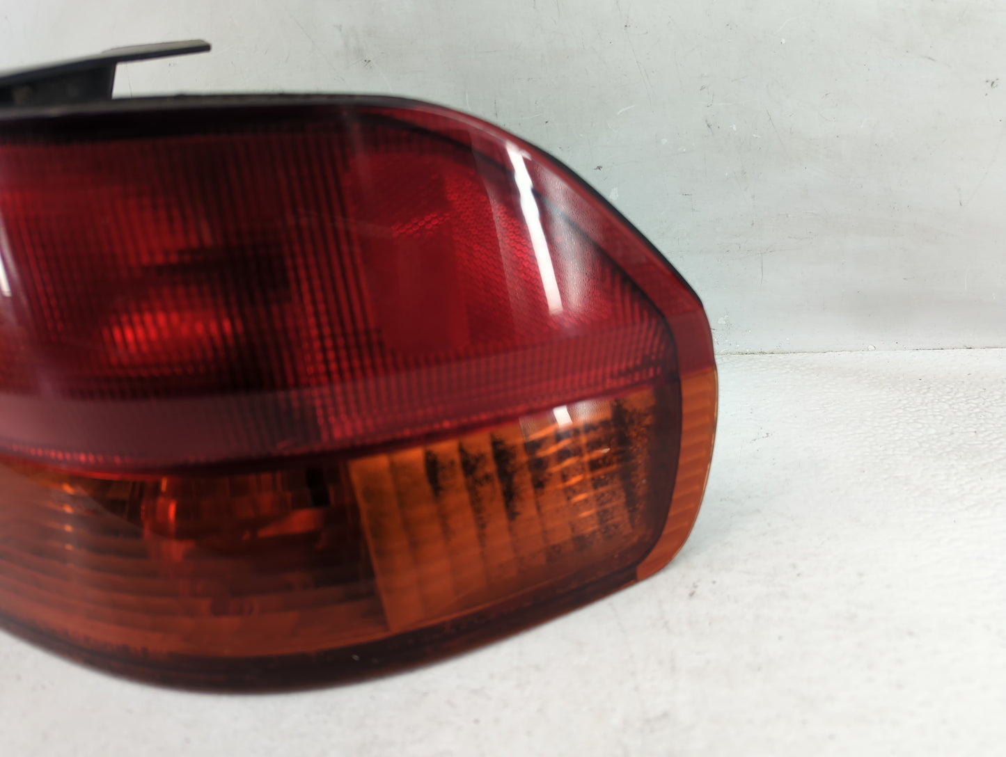 1999-2001 Honda Odyssey Tail Light Assembly Passenger Right OEM Fits Fits 1999 2000 2001 OEM Used Auto Parts - Oemusedautopa