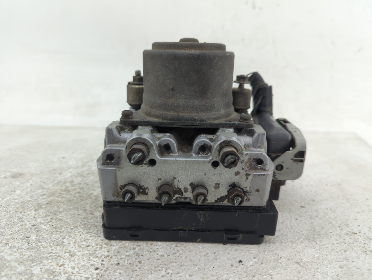 1999-2004 Honda Odyssey ABS Pump Control Module Replacement P/N:X8V03V1-0384 Fits Fits 1999 2000 2001 2002 2003 2004 OEM Use