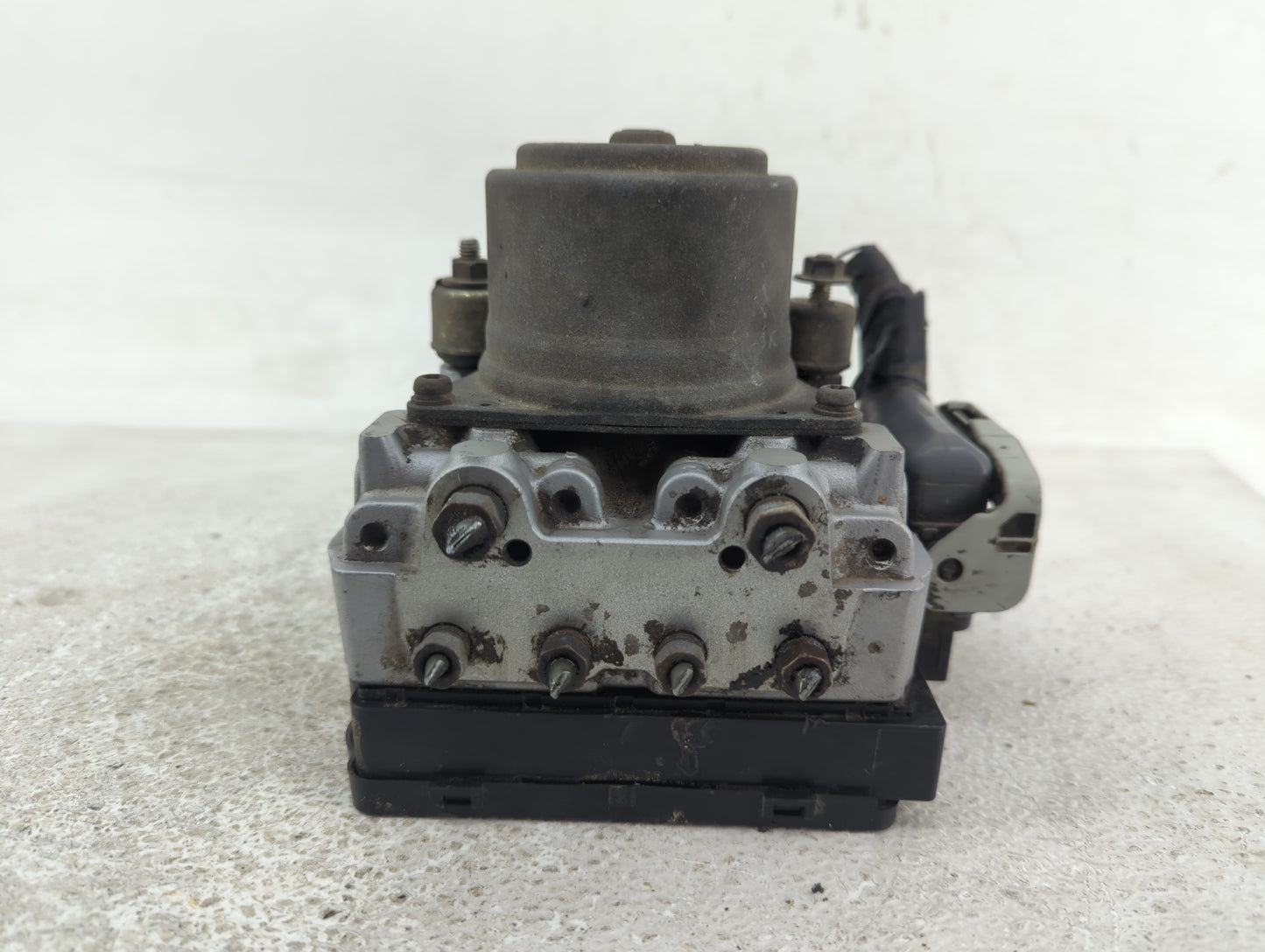 1999-2004 Honda Odyssey ABS Pump Control Module Replacement P/N:X8V03V1-0384 Fits Fits 1999 2000 2001 2002 2003 2004 OEM Use