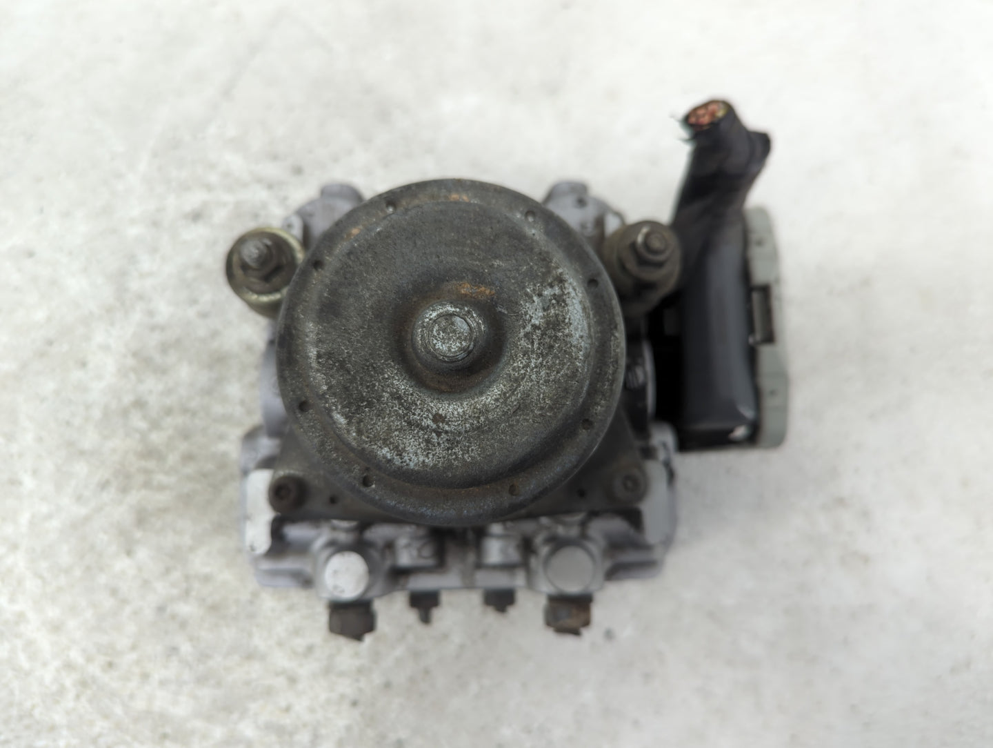 1999-2004 Honda Odyssey ABS Pump Control Module Replacement P/N:X8V03V1-0384 Fits Fits 1999 2000 2001 2002 2003 2004 OEM Use