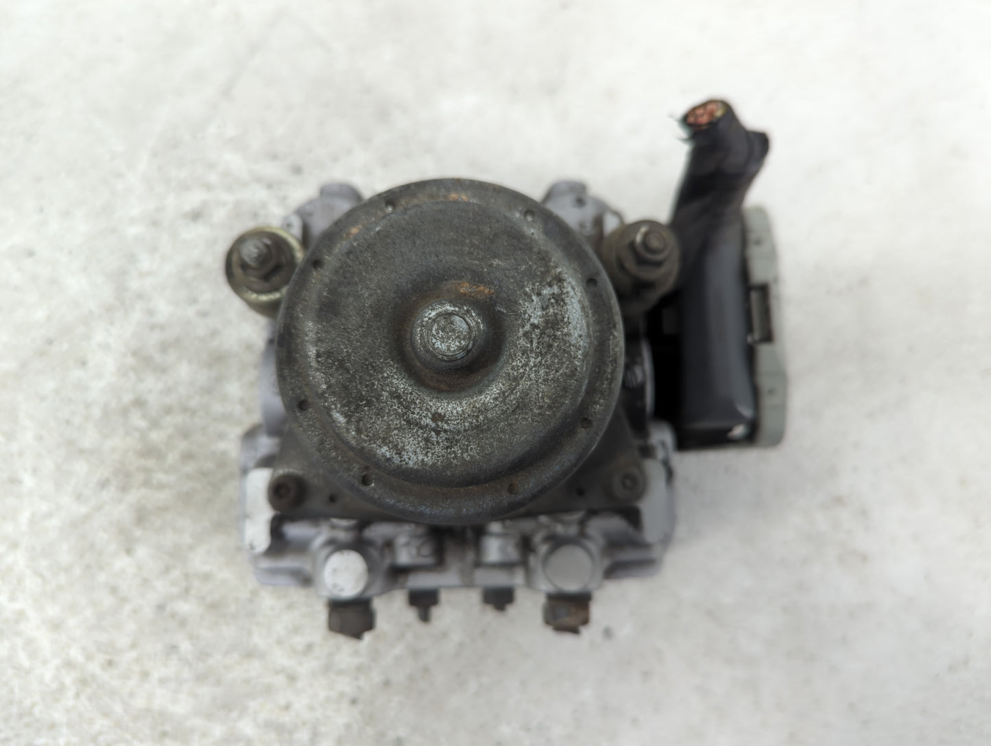 1999-2004 Honda Odyssey ABS Pump Control Module Replacement P/N:X8V03V1-0384 Fits Fits 1999 2000 2001 2002 2003 2004 OEM Use