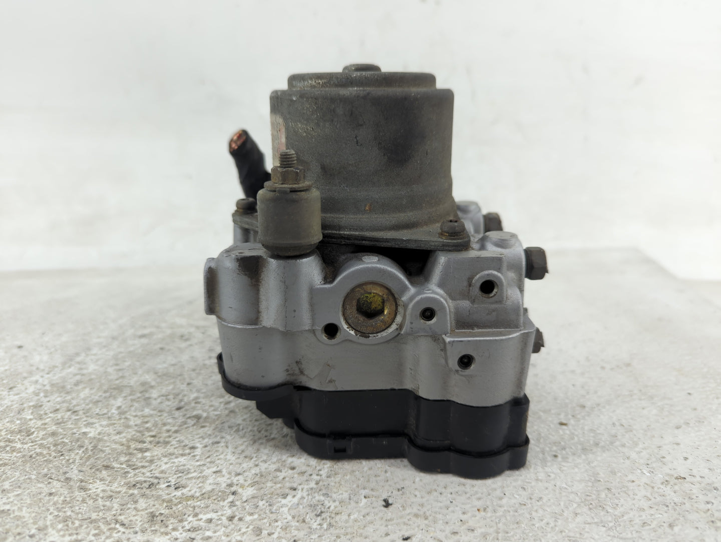 1999-2004 Honda Odyssey ABS Pump Control Module Replacement P/N:X8V03V1-0384 Fits Fits 1999 2000 2001 2002 2003 2004 OEM Use