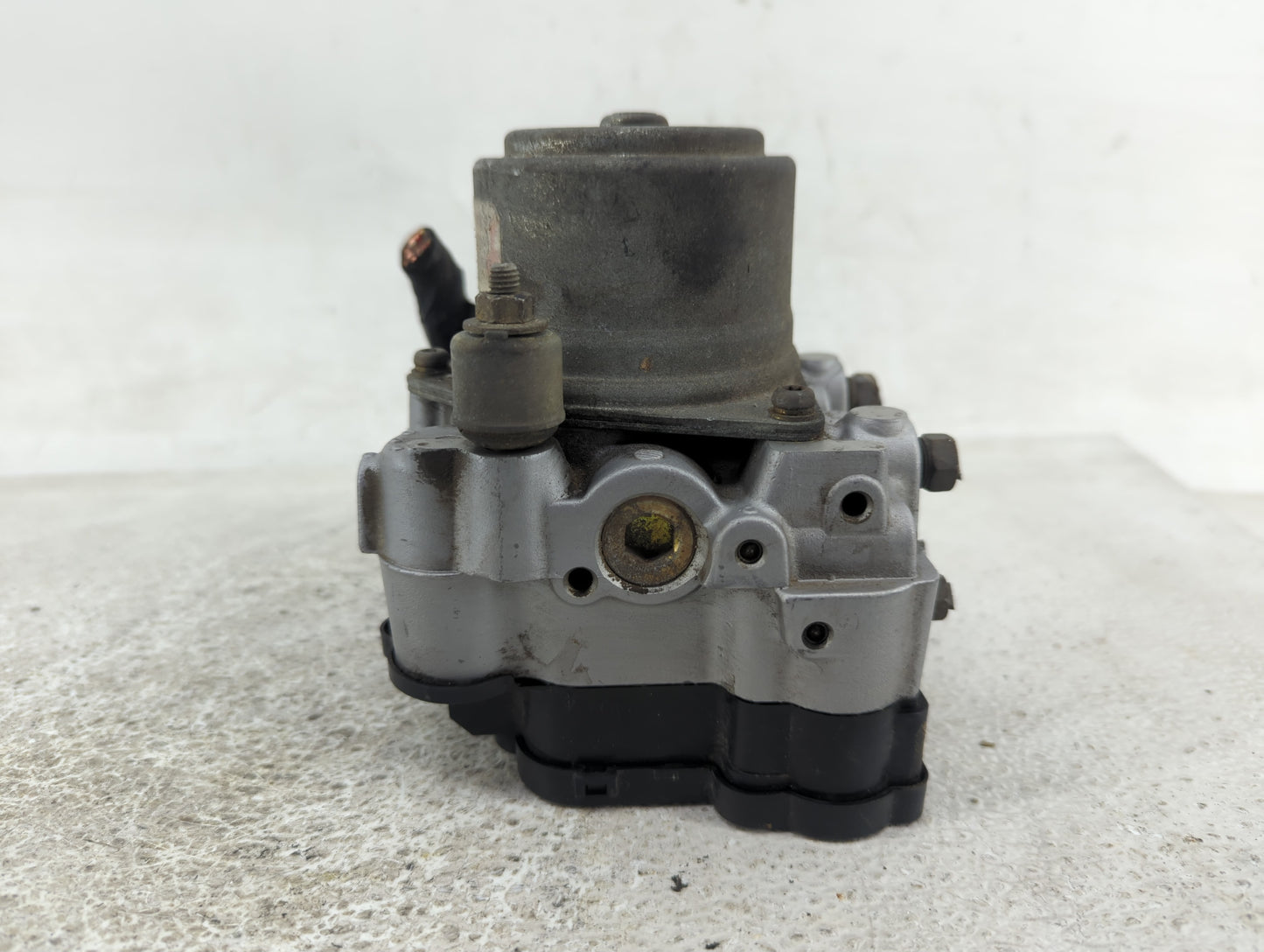 1999-2004 Honda Odyssey ABS Pump Control Module Replacement P/N:X8V03V1-0384 Fits Fits 1999 2000 2001 2002 2003 2004 OEM Use