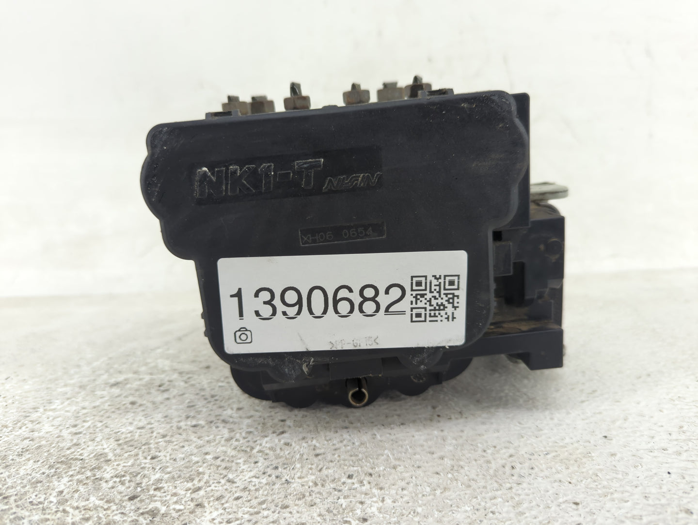 1999-2004 Honda Odyssey ABS Pump Control Module Replacement P/N:X8V03V1-0384 Fits Fits 1999 2000 2001 2002 2003 2004 OEM Use