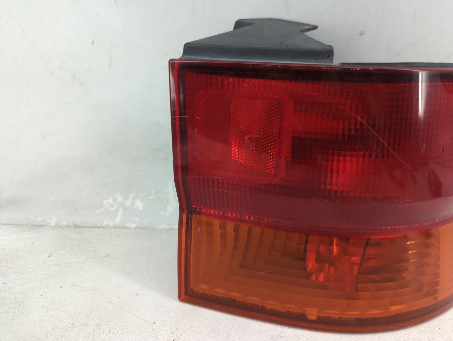 1999-2001 Honda Odyssey Tail Light Assembly Passenger Right OEM P/N:7443 Fits Fits 1999 2000 2001 OEM Used Auto Parts - Oemu
