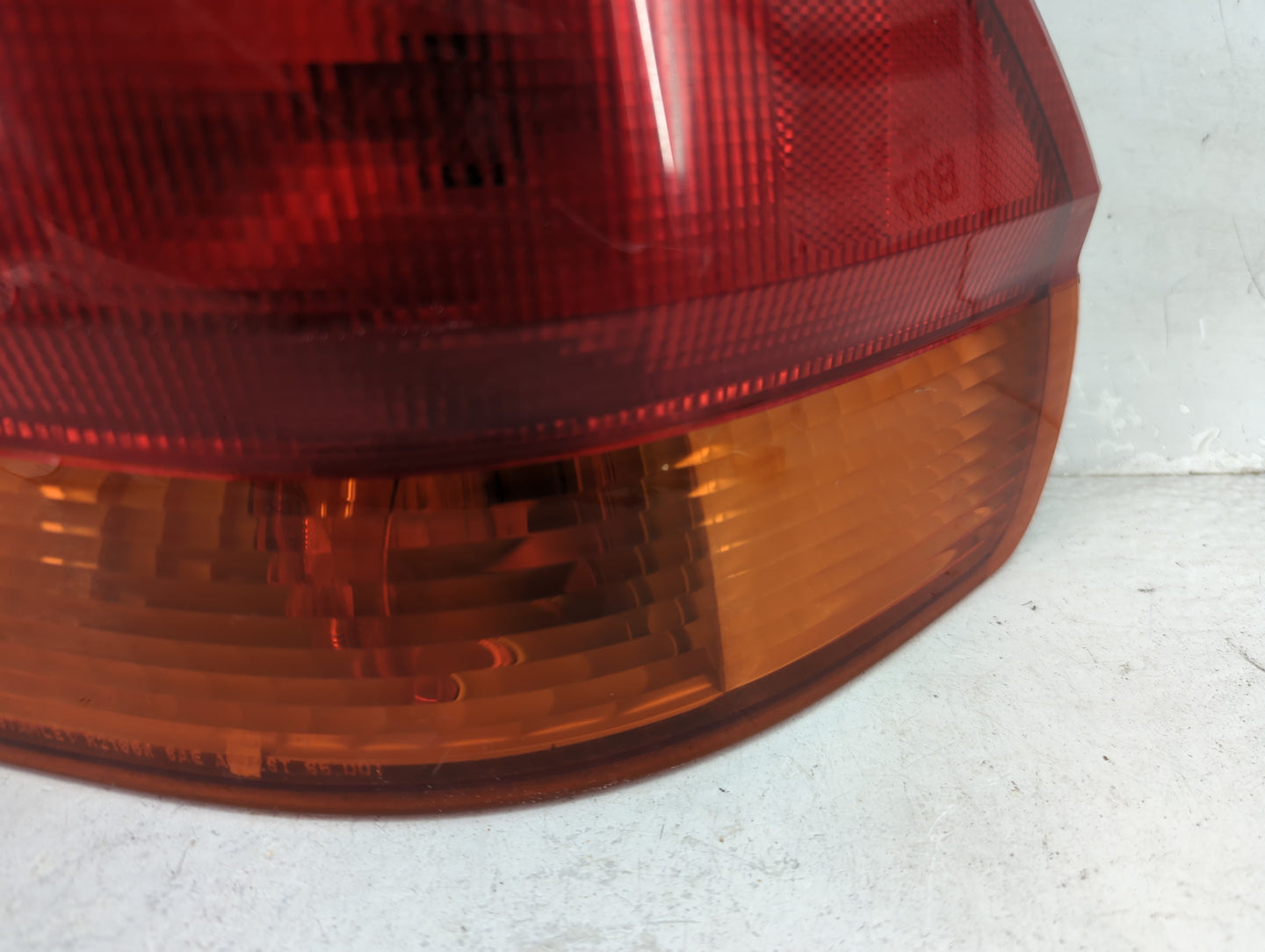 1999-2001 Honda Odyssey Tail Light Assembly Passenger Right OEM P/N:7443 Fits Fits 1999 2000 2001 OEM Used Auto Parts - Oemu