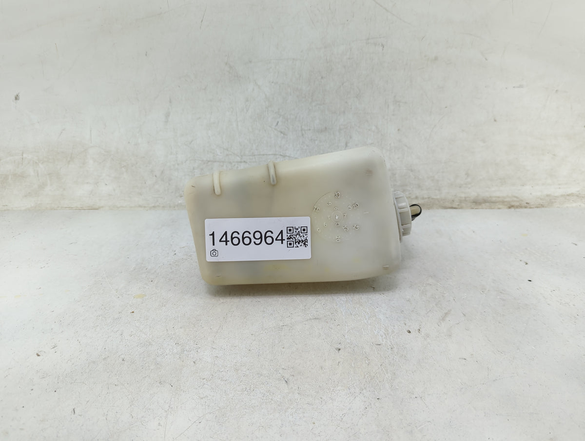 1999-2004 Honda Odyssey Radiator Coolant Overflow Expansion Tank Bottle 1466964 - Oemusedautoparts1.com