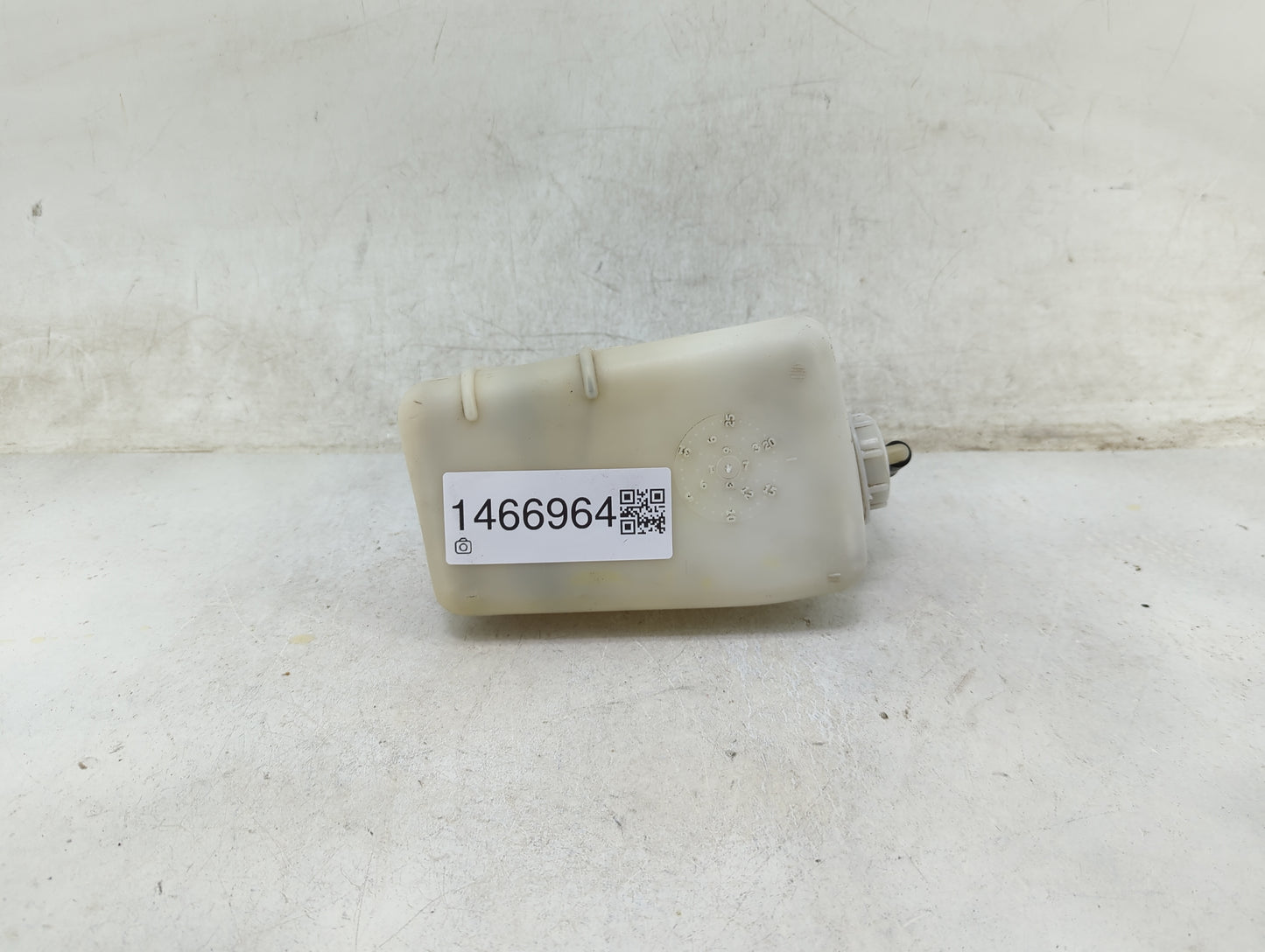 1999-2004 Honda Odyssey Radiator Coolant Overflow Expansion Tank Bottle 1466964 - Oemusedautoparts1.com