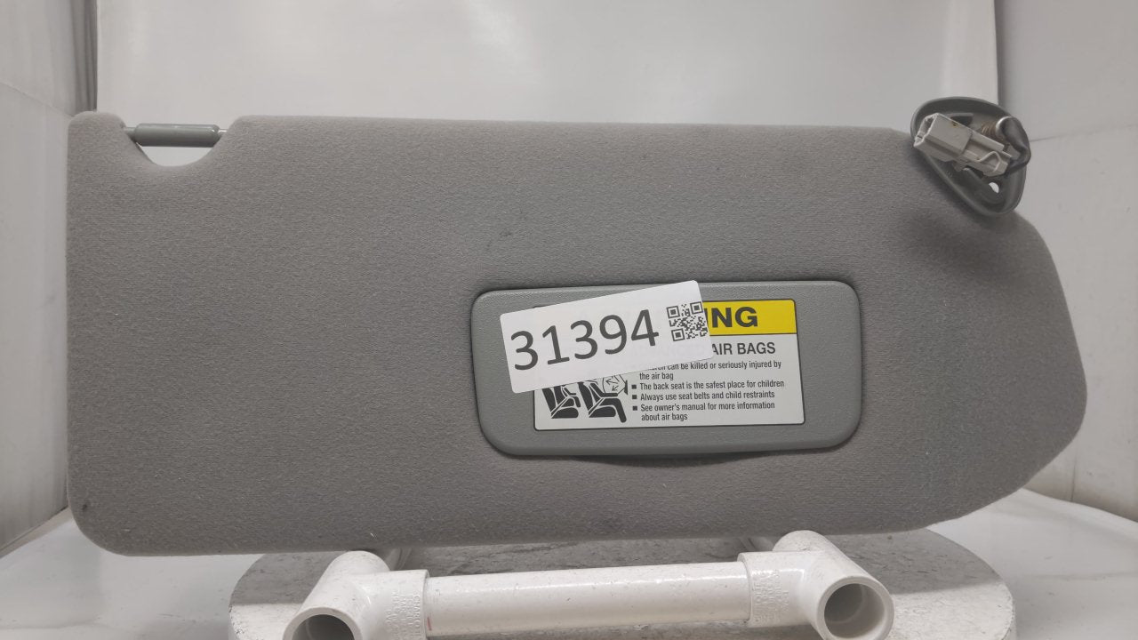 1999 Honda Odyssey Sun Visor Shade Replacement Passenger Right Mirror Fits OEM Used Auto Parts - Oemusedautoparts1.com