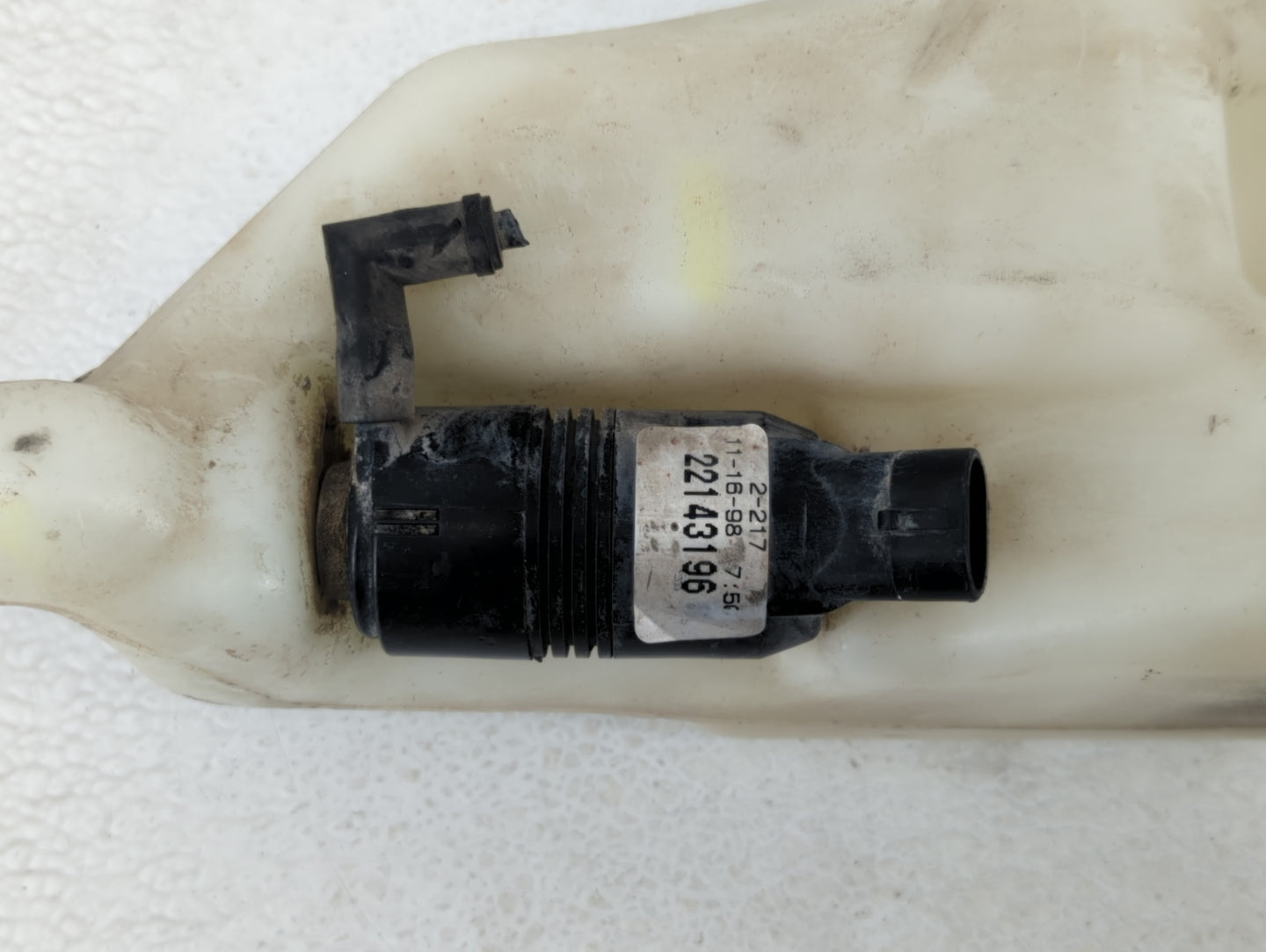1999-2004 Honda Odyssey Windshield Washer Fluid Reservoir Bottle Oem - Oemusedautoparts1.com